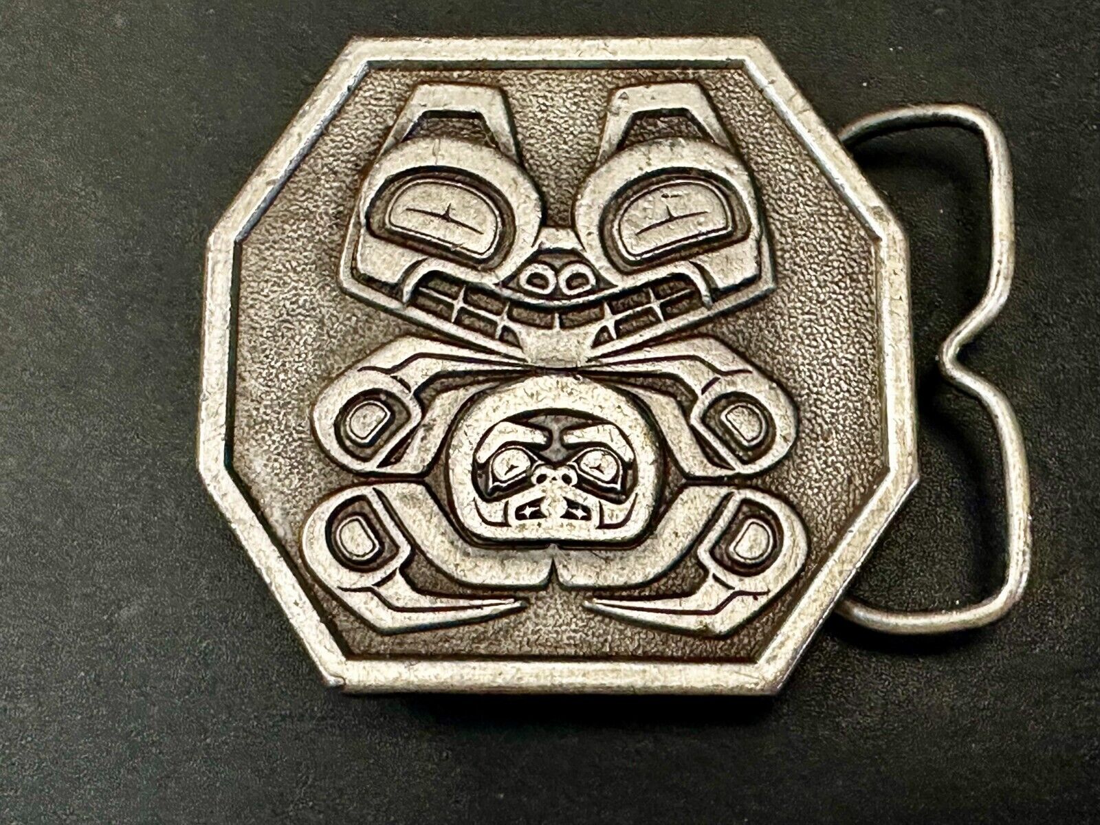 Totem Art Haida Clan Grizzly Bear Revered VTG 1977 Bergamot Belt Buckle
