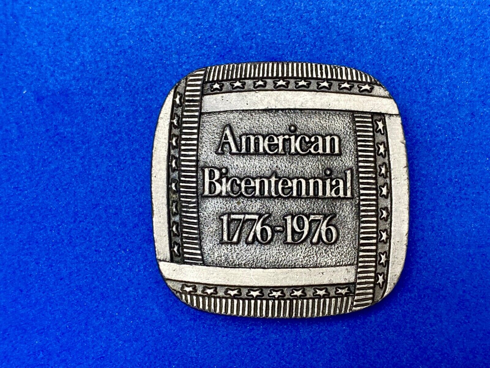 American Bicentennial - Patriotic United States vintage belt buckle by Bergamot