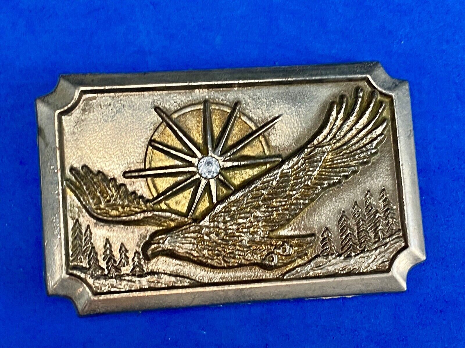 Vintage belt buckle silver and gold tone flying eagle Starburst!  God Bless USA!