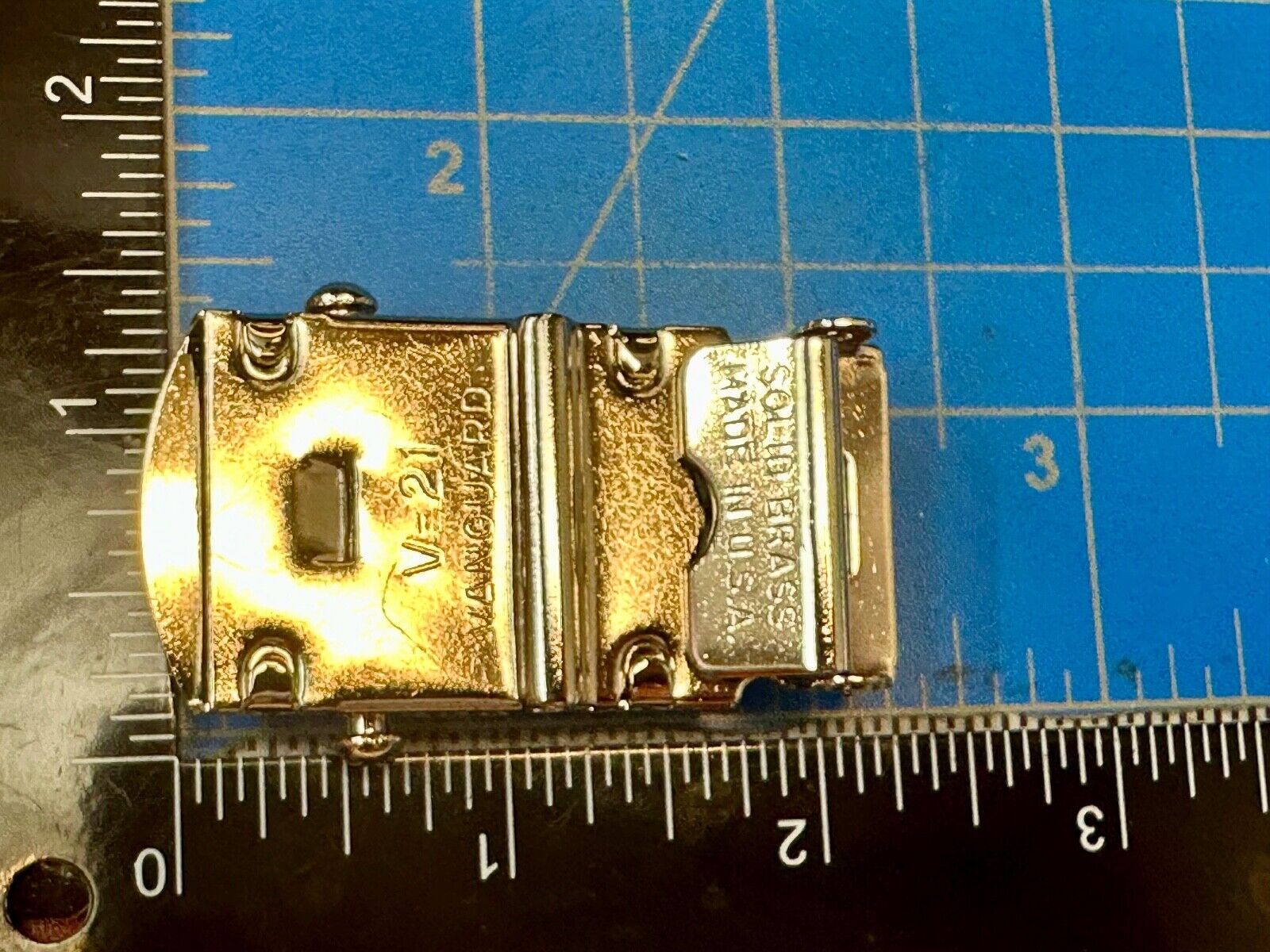 Vanguard US Navy Caduceus Combat Medic Insignia NOS Silver Brass Belt Buckle V21