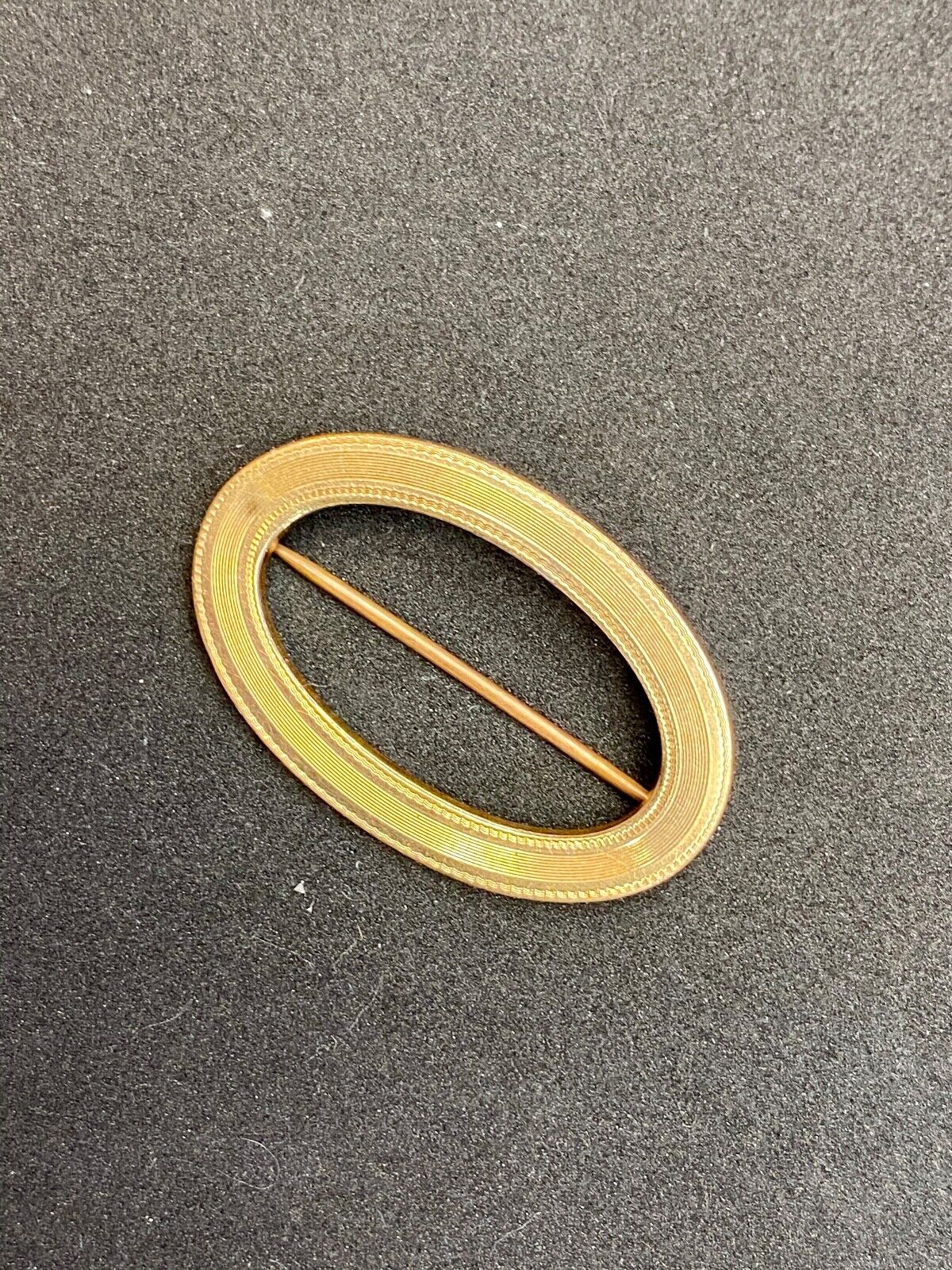 Antique Art Nouveau E. Ira Richards and Co.  Oval Brooch Pin by E.IRA & CO.