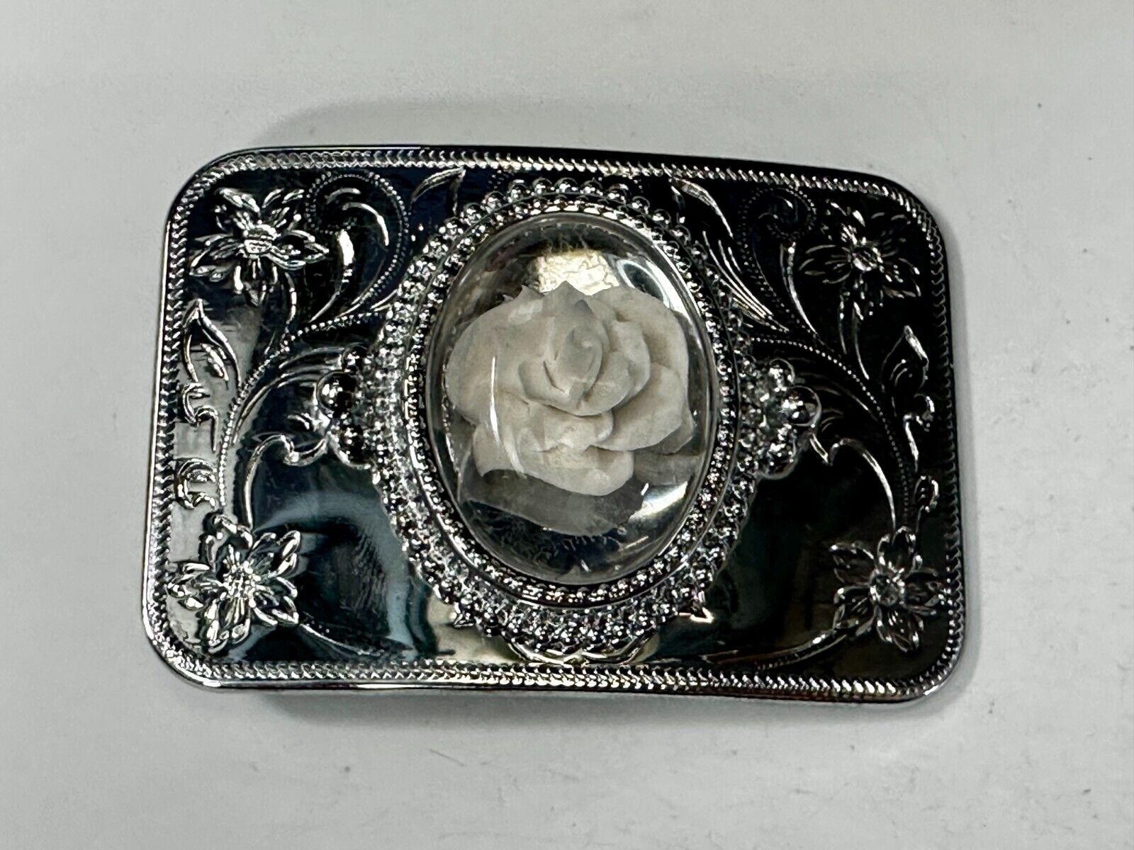 3D Flower Inside of Centerpiece Vintage Silver Tone Western Style Belt Buckle