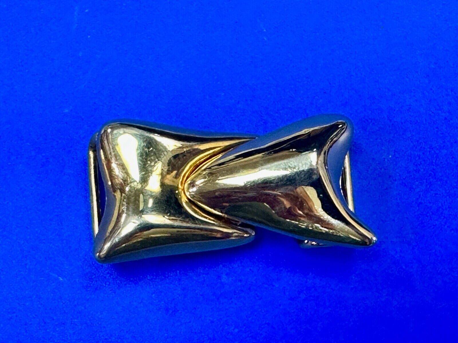 Two piece gold tone Retro shape style interconnecting vintage belt buckle