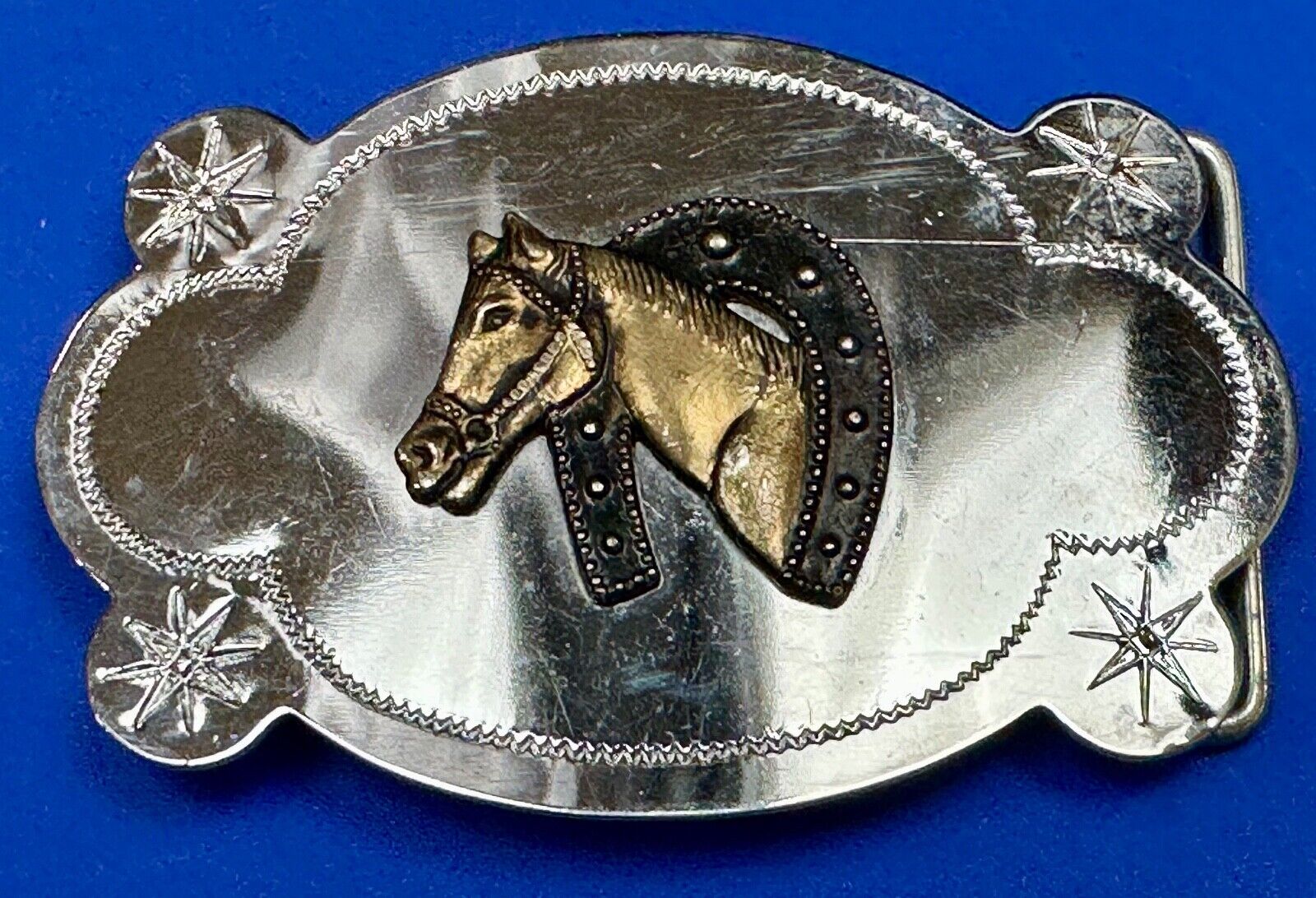 Vintage horse head in horseshoe cowboys cowgirls western belt buckle starbursts