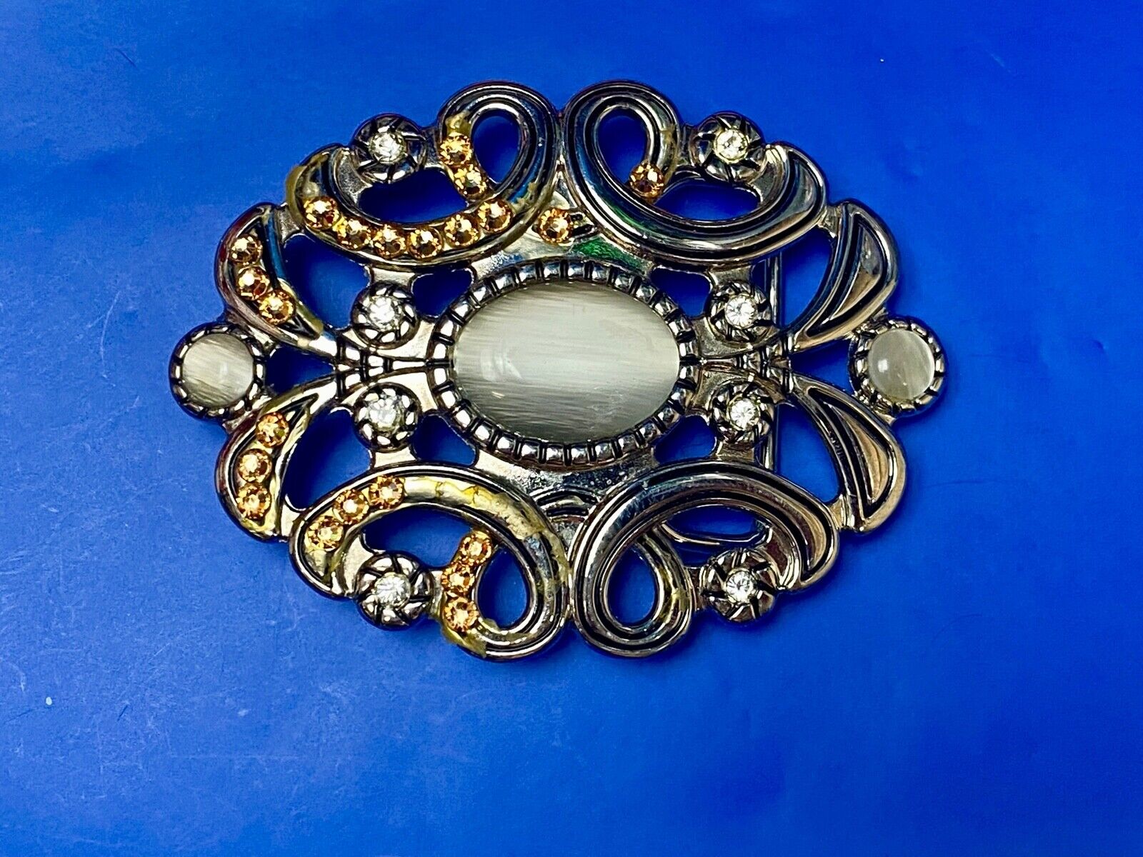 Unique See Though Rhinestone Accented Victorian Style Centerpiece Belt Buckle