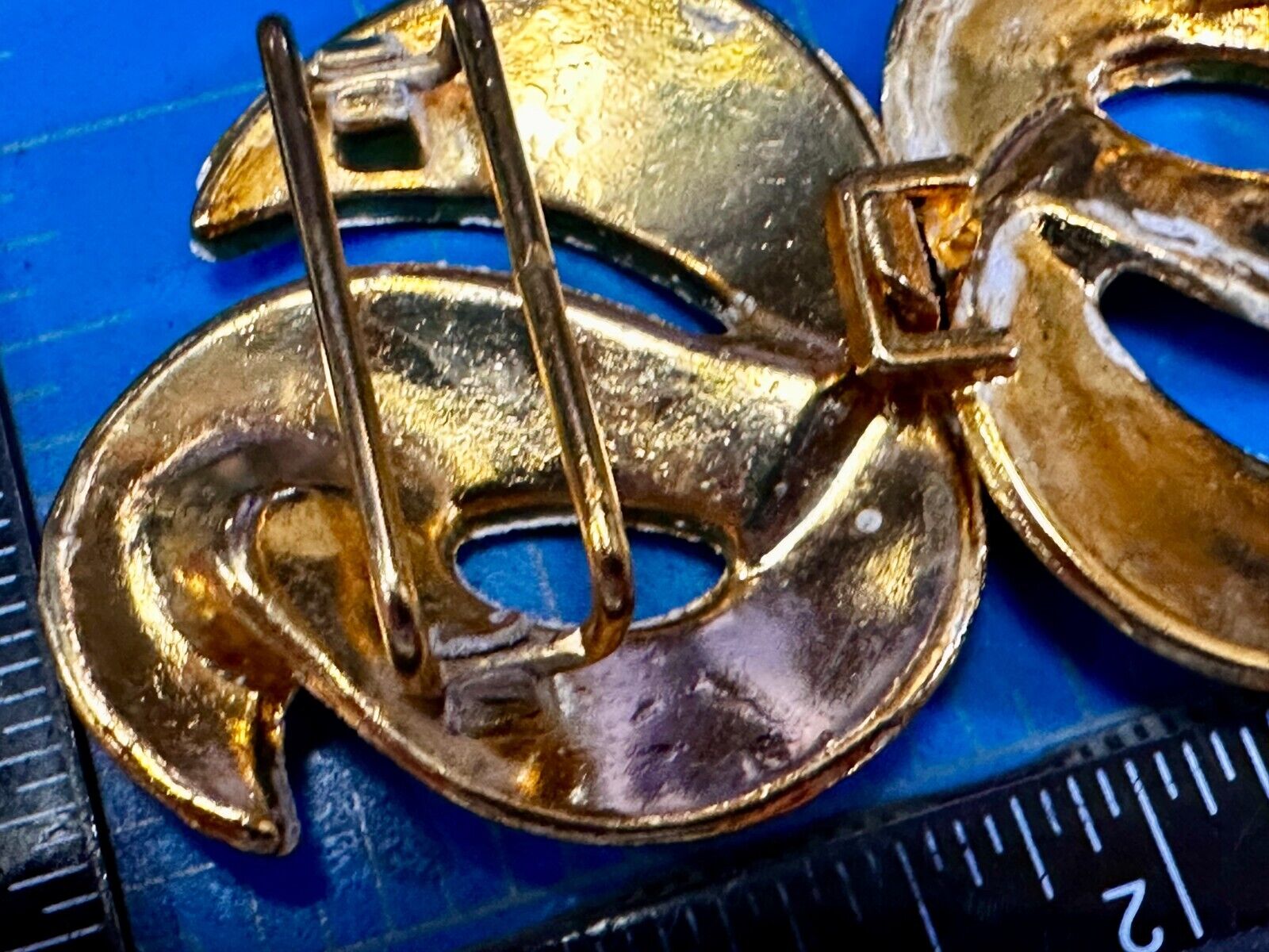 Two Piece Interlocking Swirl Pattern 4" Wide Gold Tone Vintage Belt Buckle