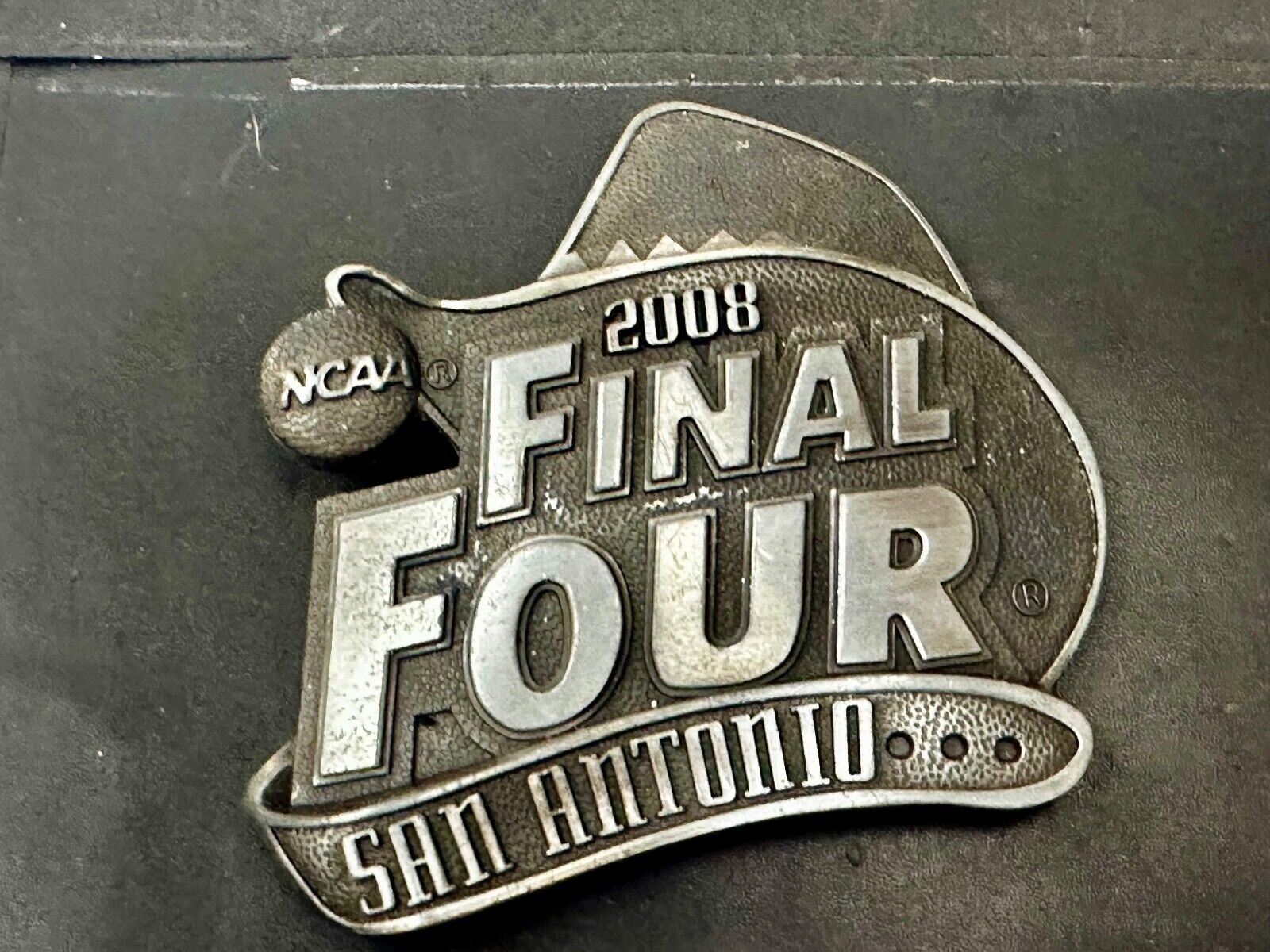 2008 Final Four Basketball Tourney Commemorative San Antonio Texas Belt Buckle