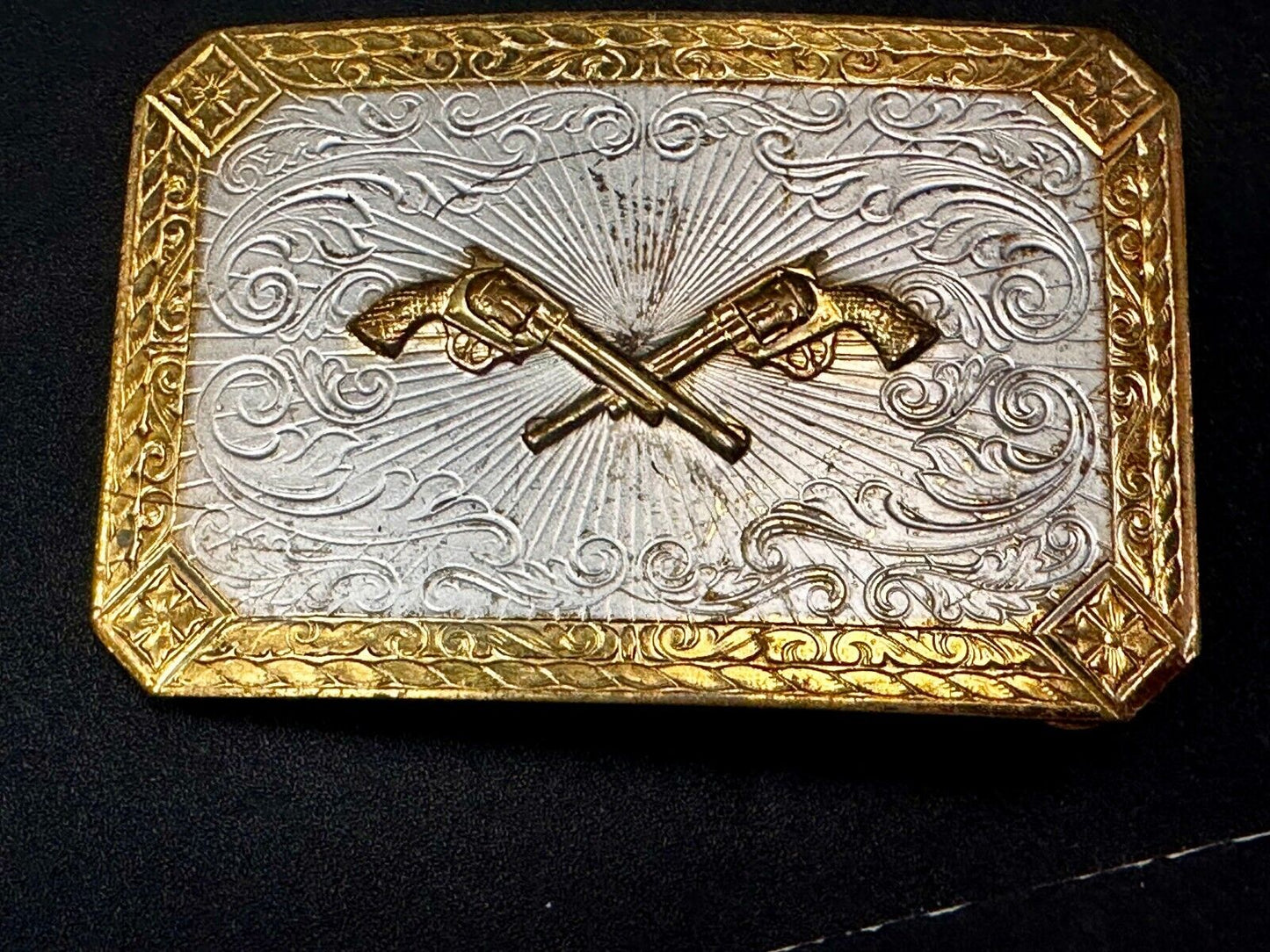 Twin Revolver Pistol Guns Two Tone Western Cowboy Vintage Belt Buckle
