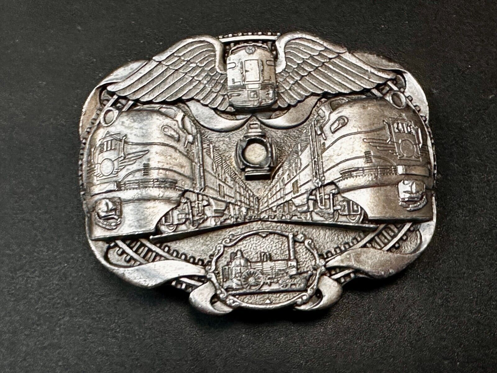 Two Train Engine Side by Side  RailRoad RR  1990's L-900 Bergamot Belt Buckle