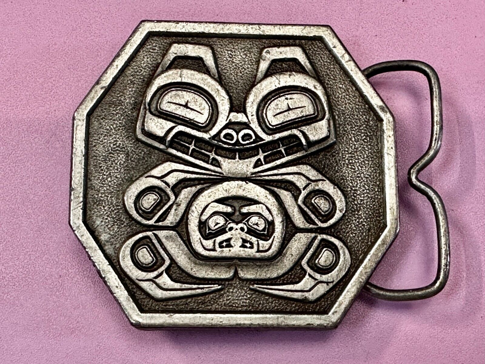 Totem Art Haida Clan Grizzly Bear Revered VTG 1977 Bergamot Belt Buckle