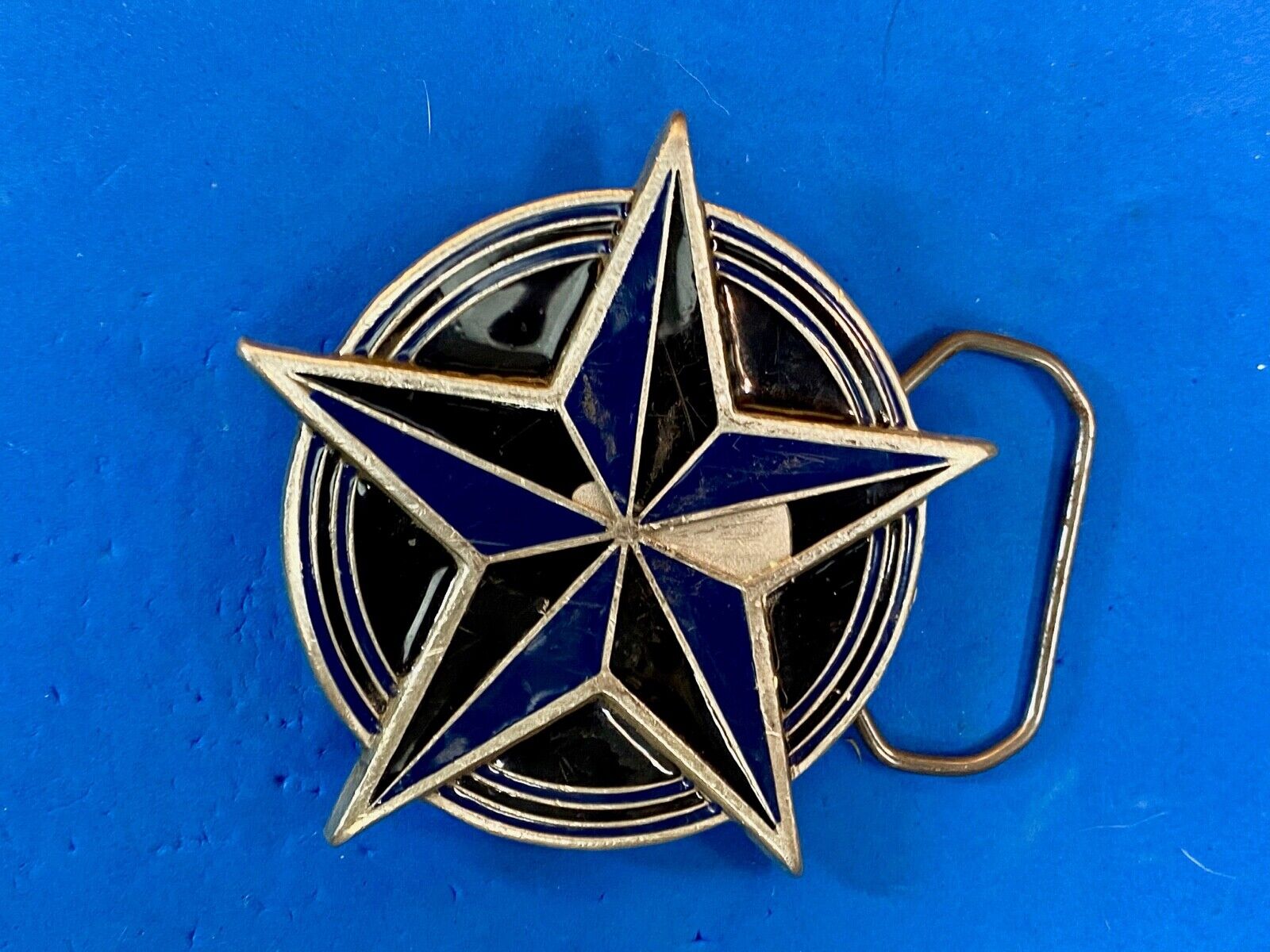 2002 Great American Products Back Star Coming From Round Pewter Belt Buckle