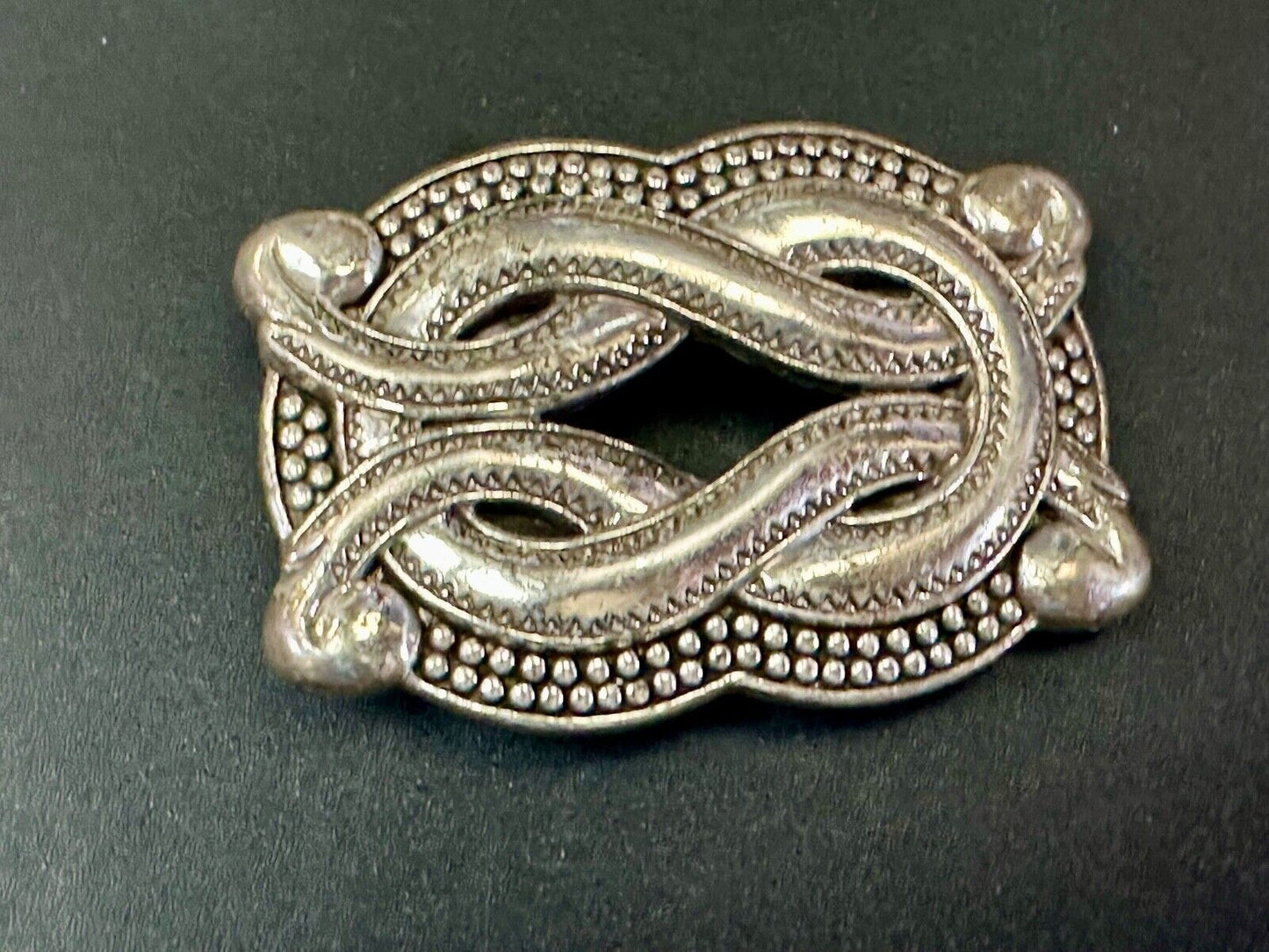 Vintage knot pattern see through silver tone belt buckle