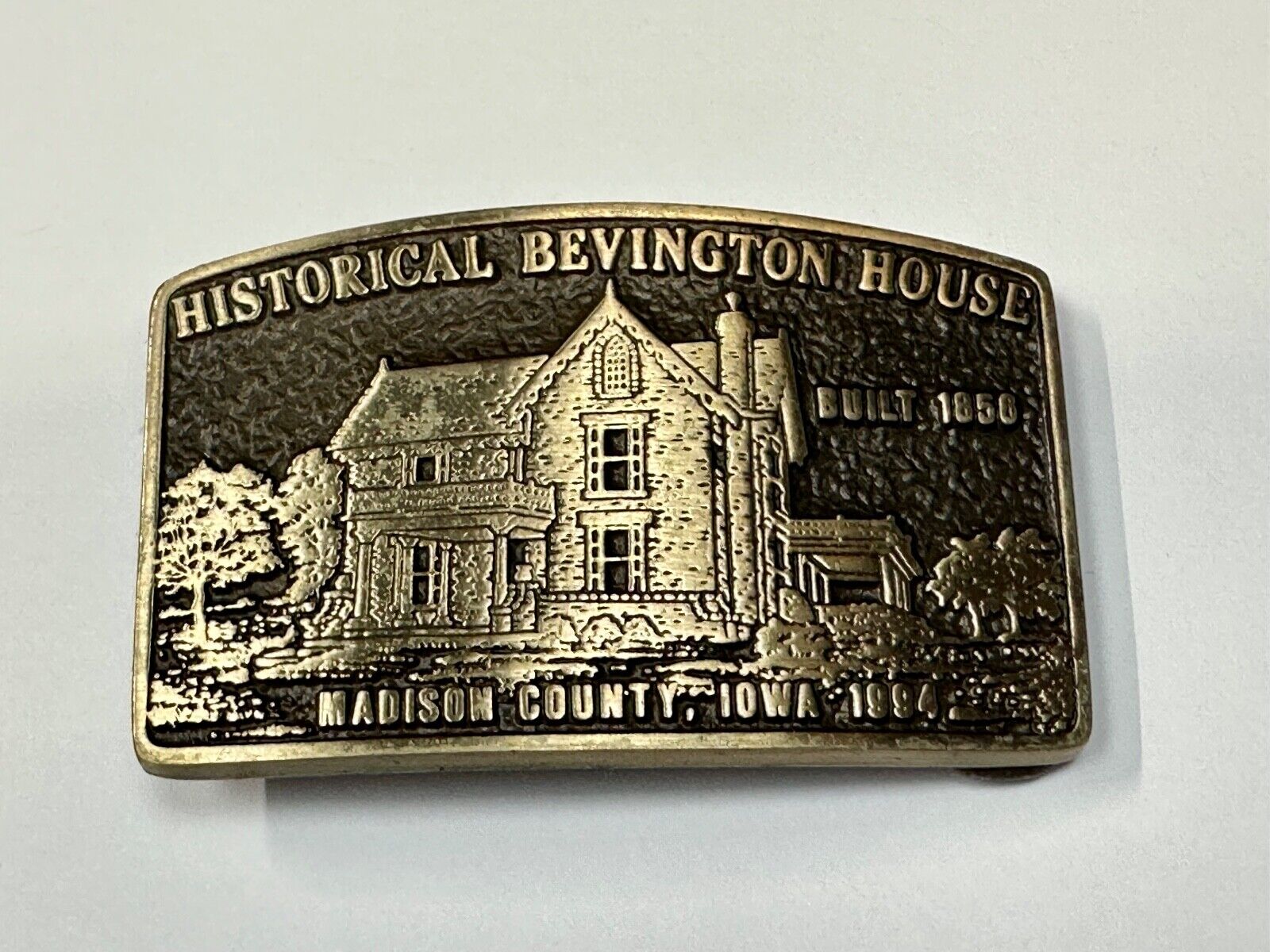 Vintage Historical Bevington House Madison County Iowa commemorative belt buckle