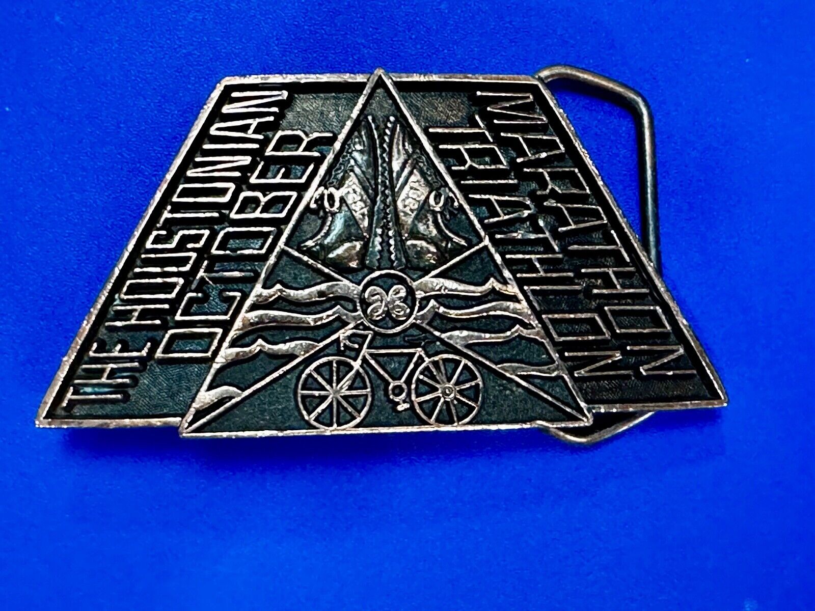 The Houstonian Marathon Trainer Texas Bike Race October Vintage 82 Belt Buckle