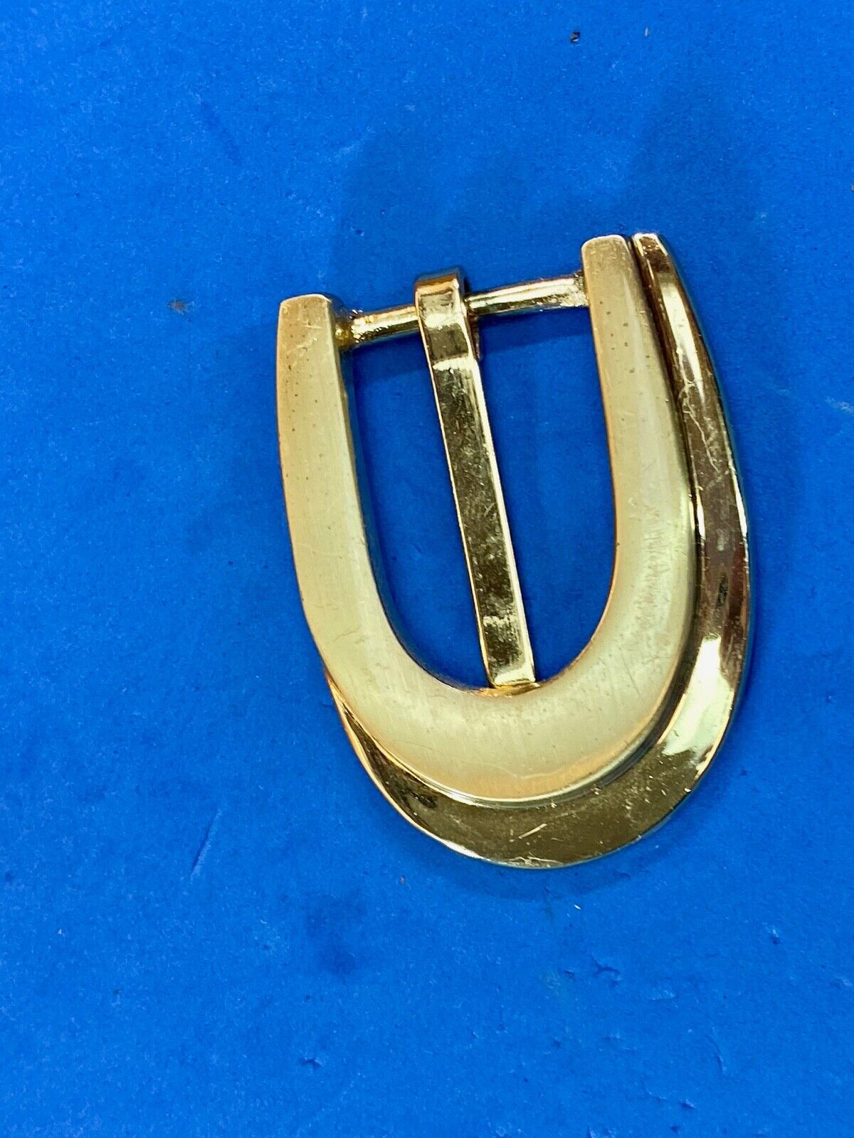Vintage liz Claiborne stamped gold tone  belt buckle