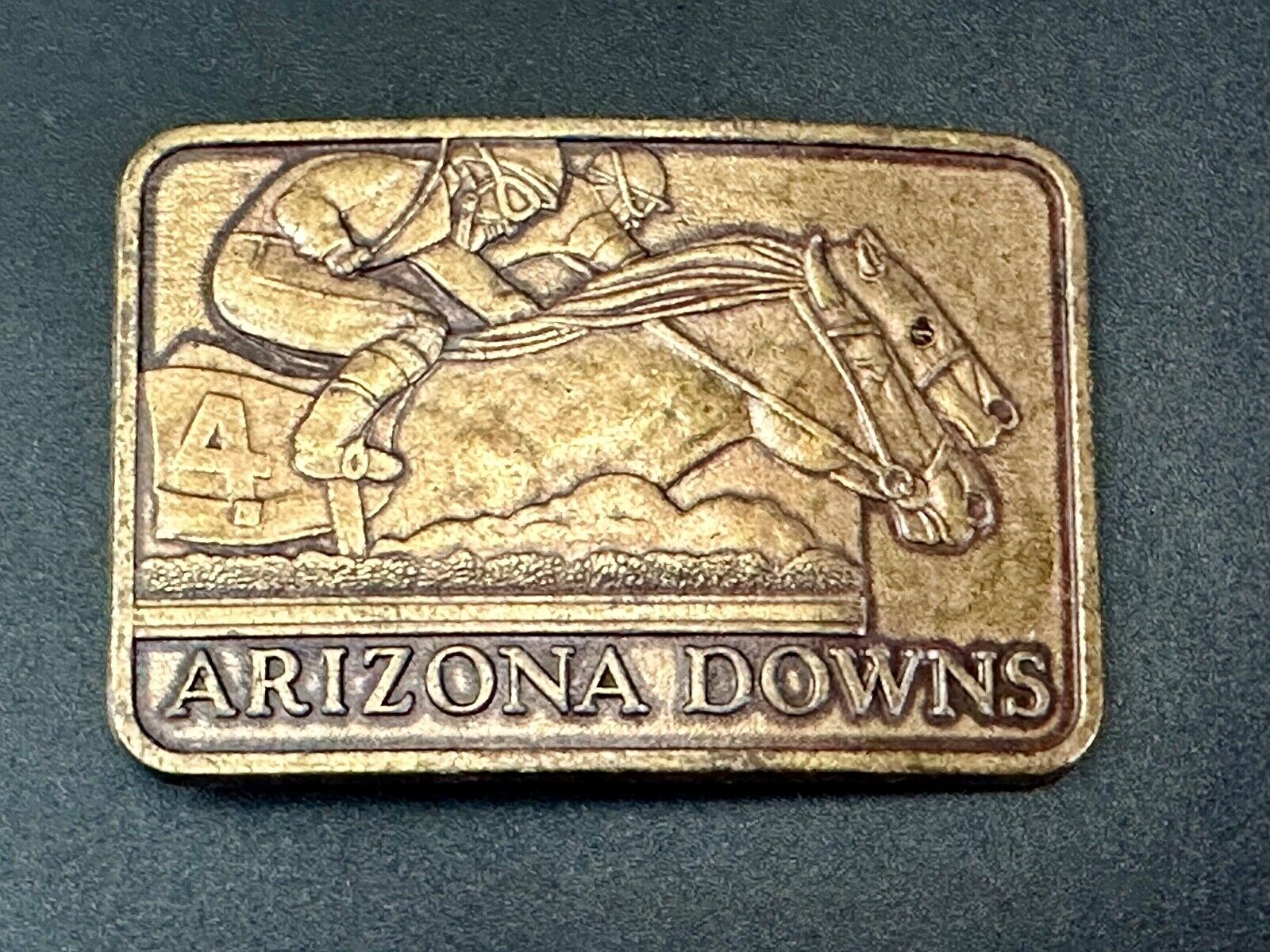 Vintage Arizona Downs Jockeys on Horses Racetrack vtg.  Brass Tone Belt Buckle