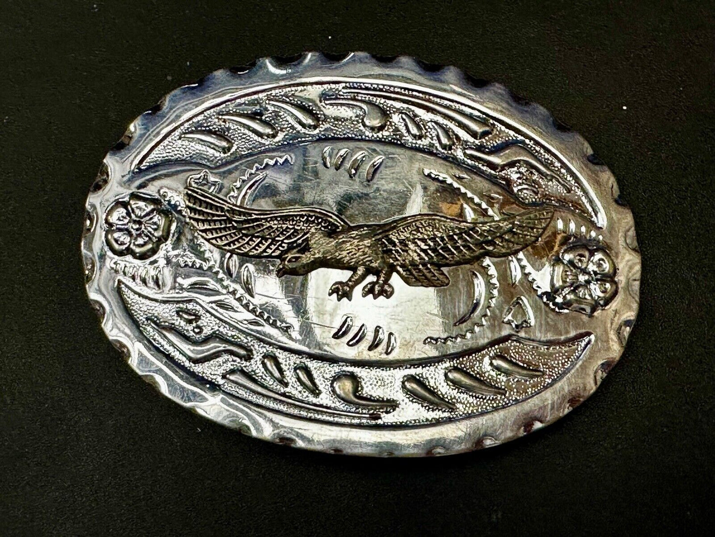 American Bald Eagle Flying Hunting Patriotic Tow Tone Western Oval Belt Buckle