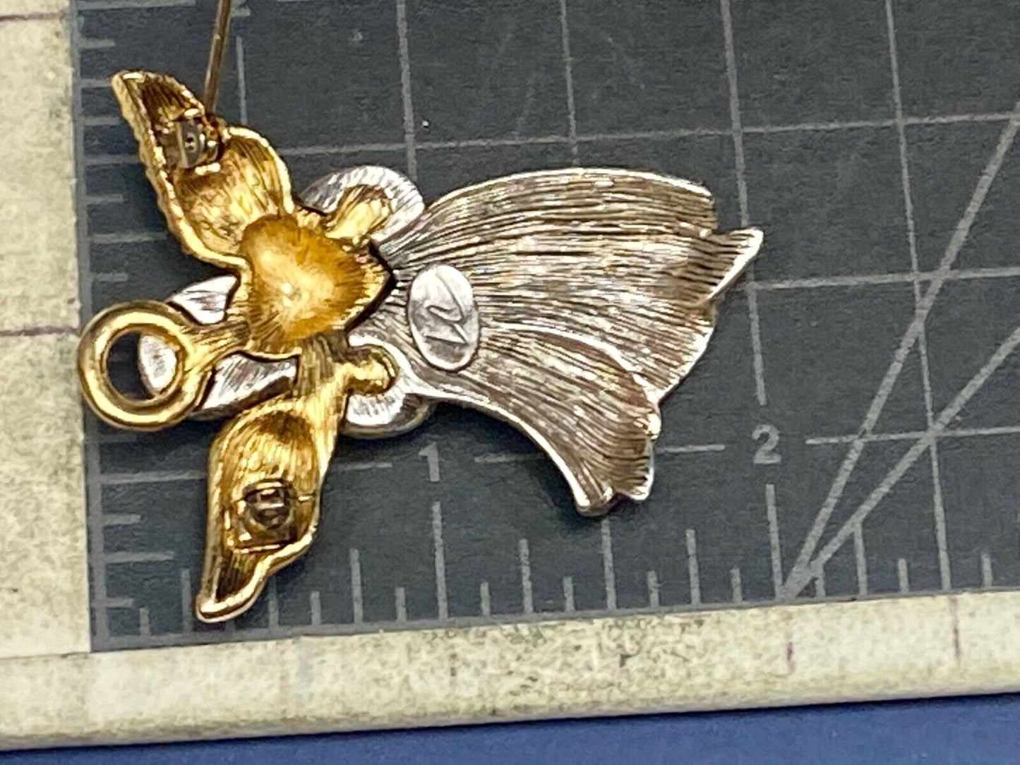 Angel Holding Heart Vintage Brooch Pin Gold & Silver Tone Lc Liz Claiborne 