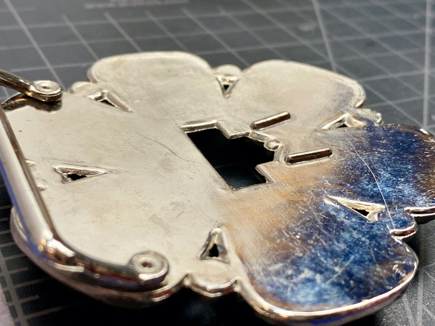 Vintage Cut out Flower shape black faux? stone silver tone belt buckle 