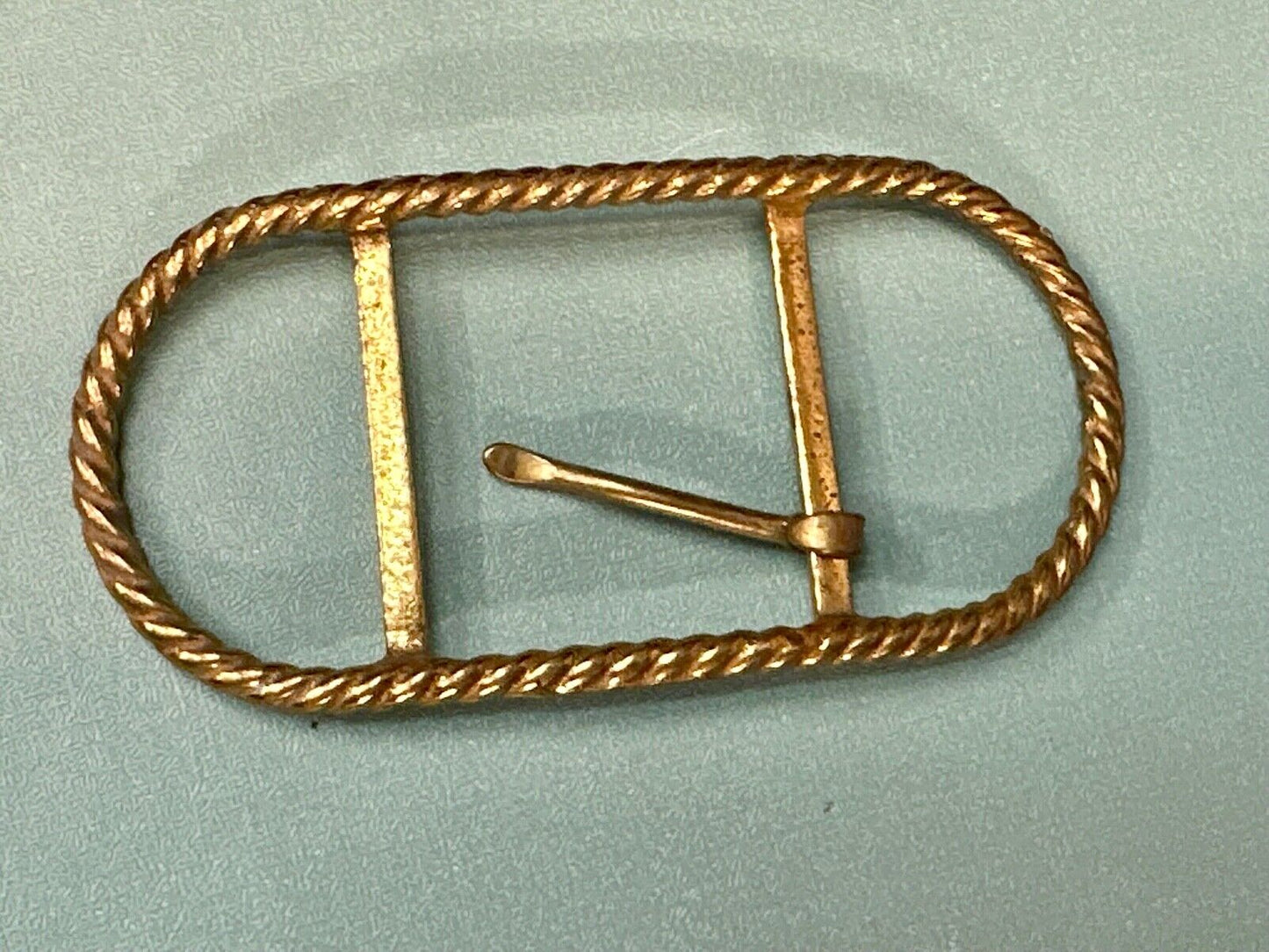 unique 4" wide Vintage gold tone Rope or Knot pattern belt buckle