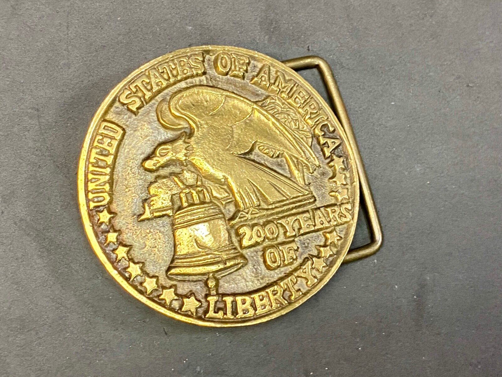 United States Of America 200 Years Of Liberty Eagle Coin Shaped Belt Buckle 