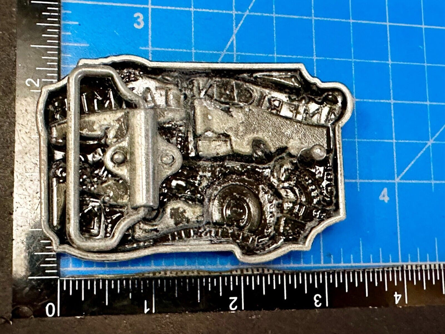USA American Farmer Feeds The World Farm Barn Tractor Silver Color Belt Buckle