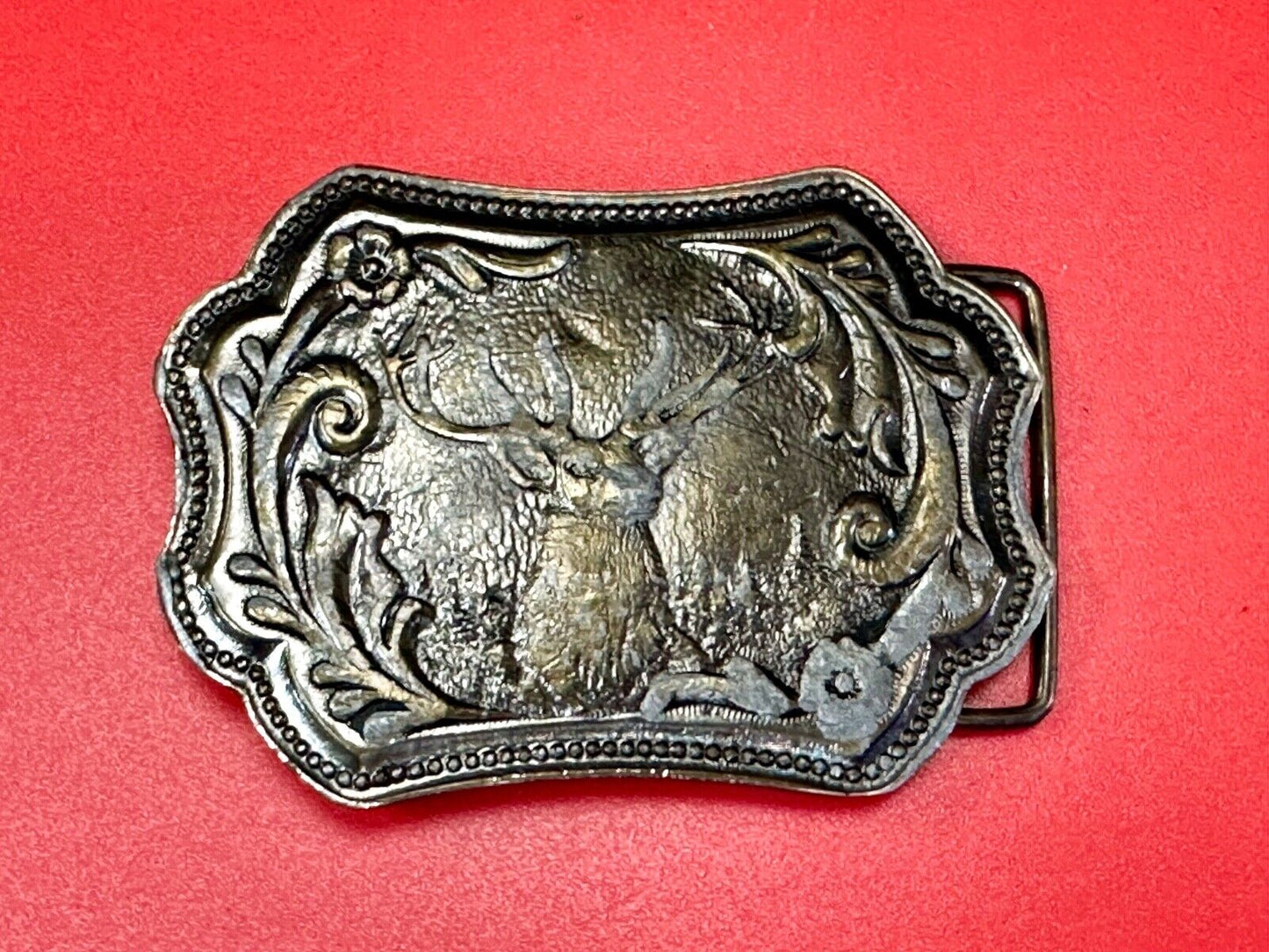 vintage Deer Buck hunters Wyoming Studio art works belt buckle to restore paint