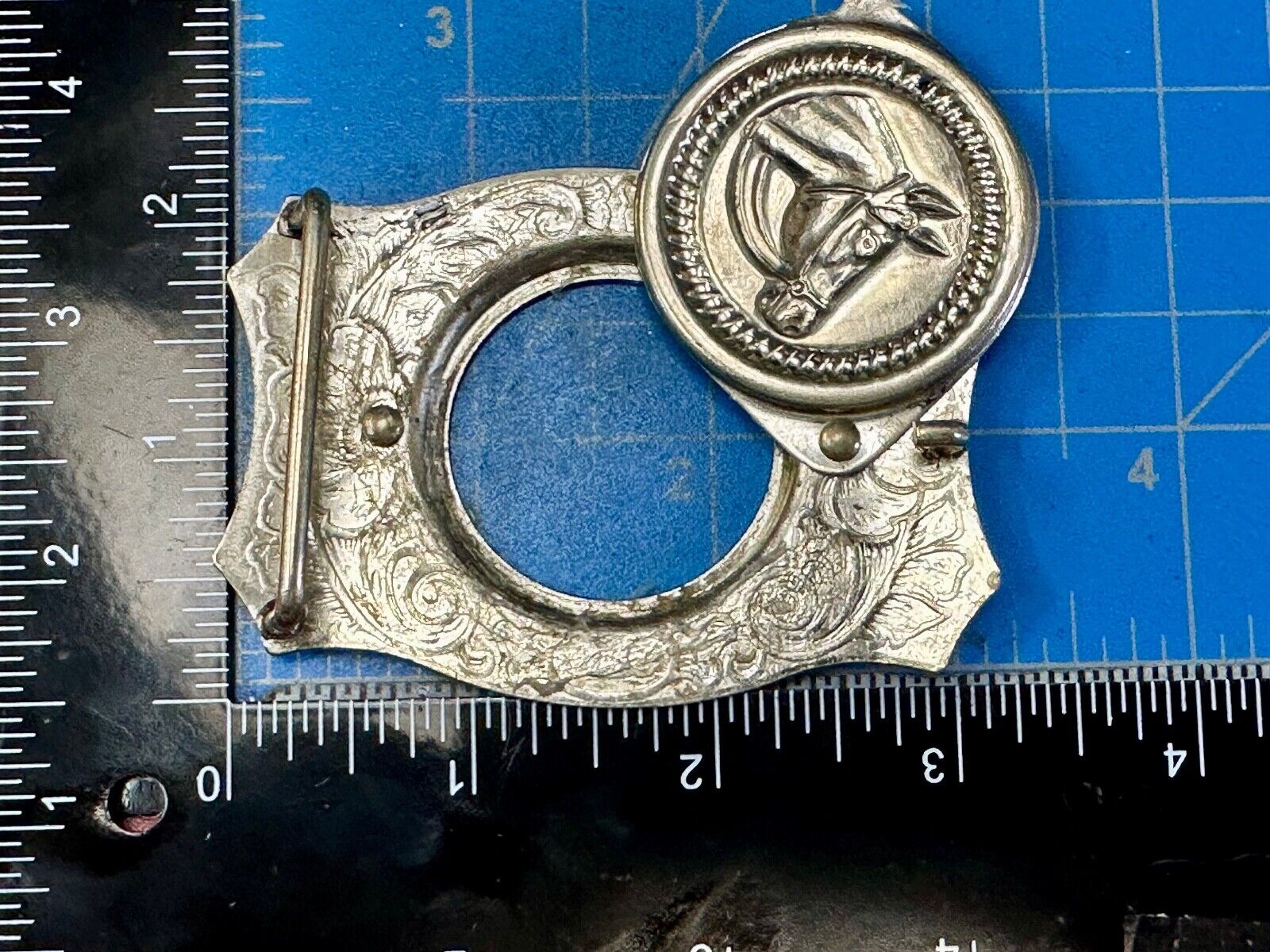 vintage Horse head - Moving Round Blank Coin Style Centerpiece belt buckle