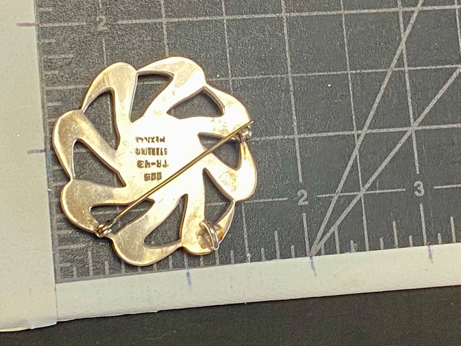 Unique Stone Chip Inlaid 925 Taxco Tr-43 Sterling Mexico Brooch
