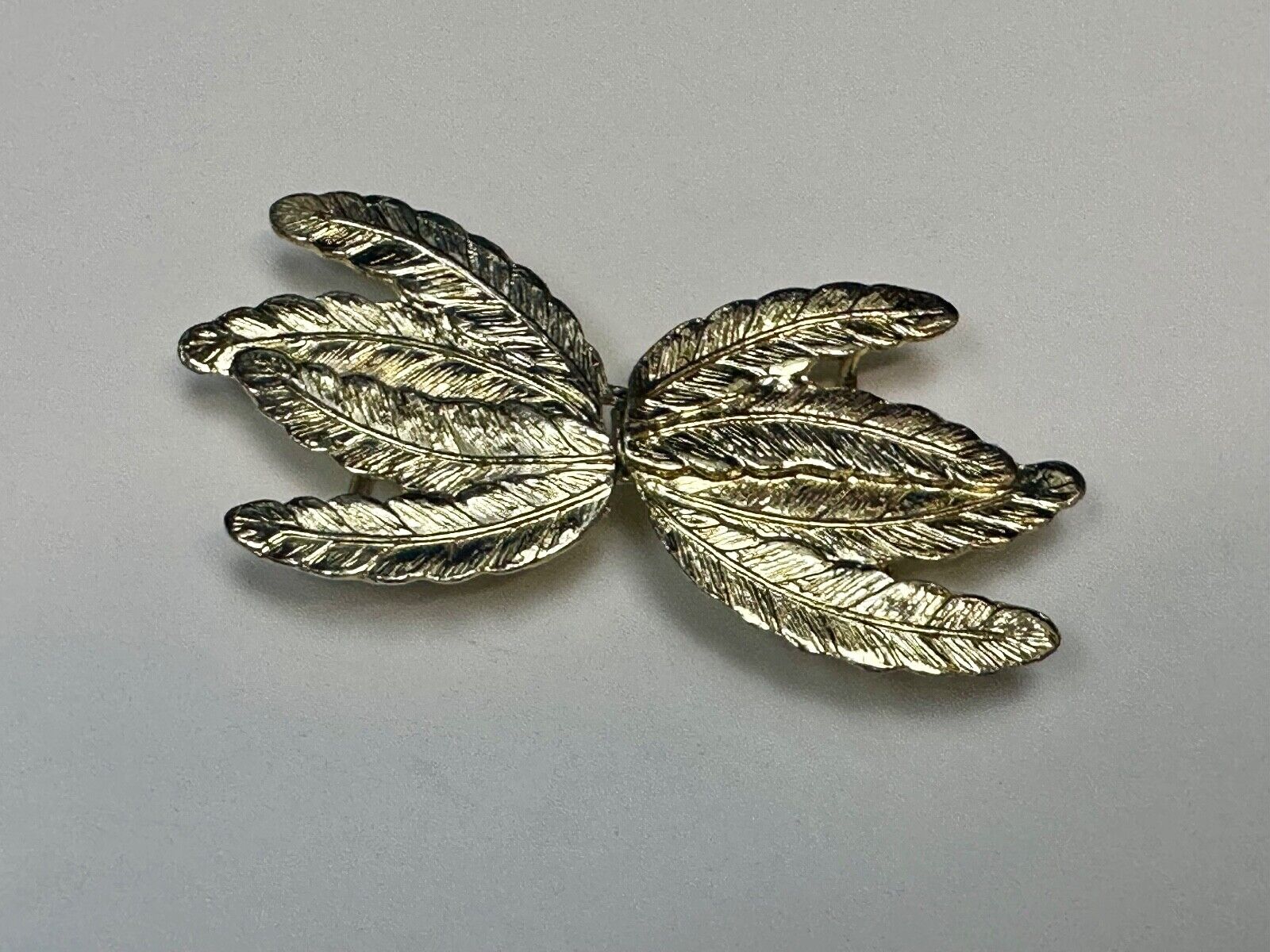 Two piece Leaf Pattern Interlocking white or light gold color belt buckle