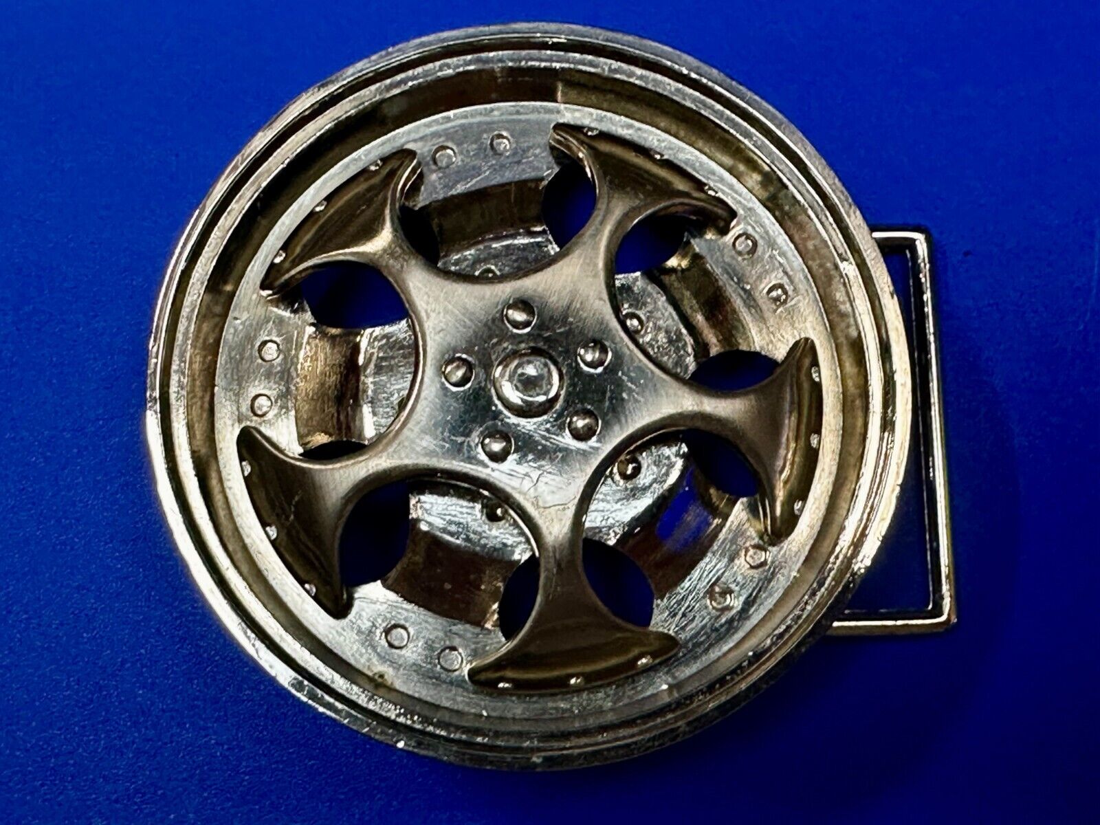 Unique Spinner Car Truck Wheel Rim See Through Silver Tone Round Belt Buckle
