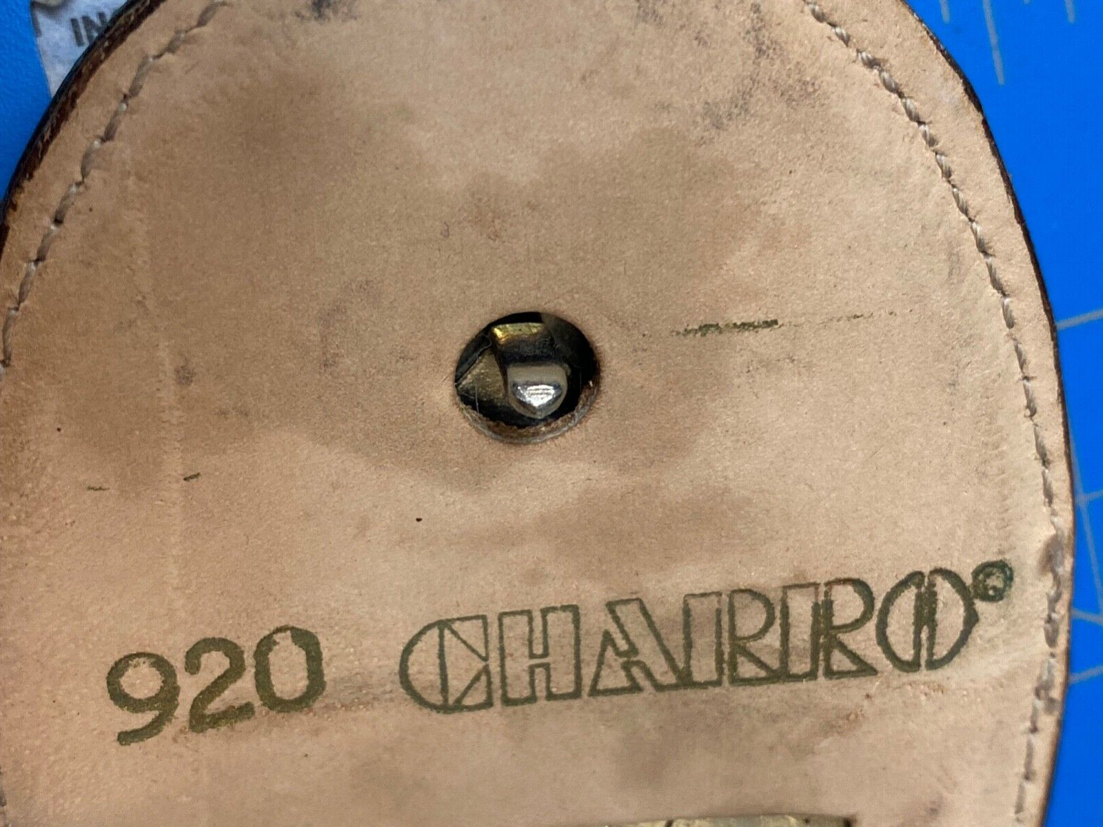 920 Charro - Hunting Eagle claws out - Vintage large oval leather belt buckle