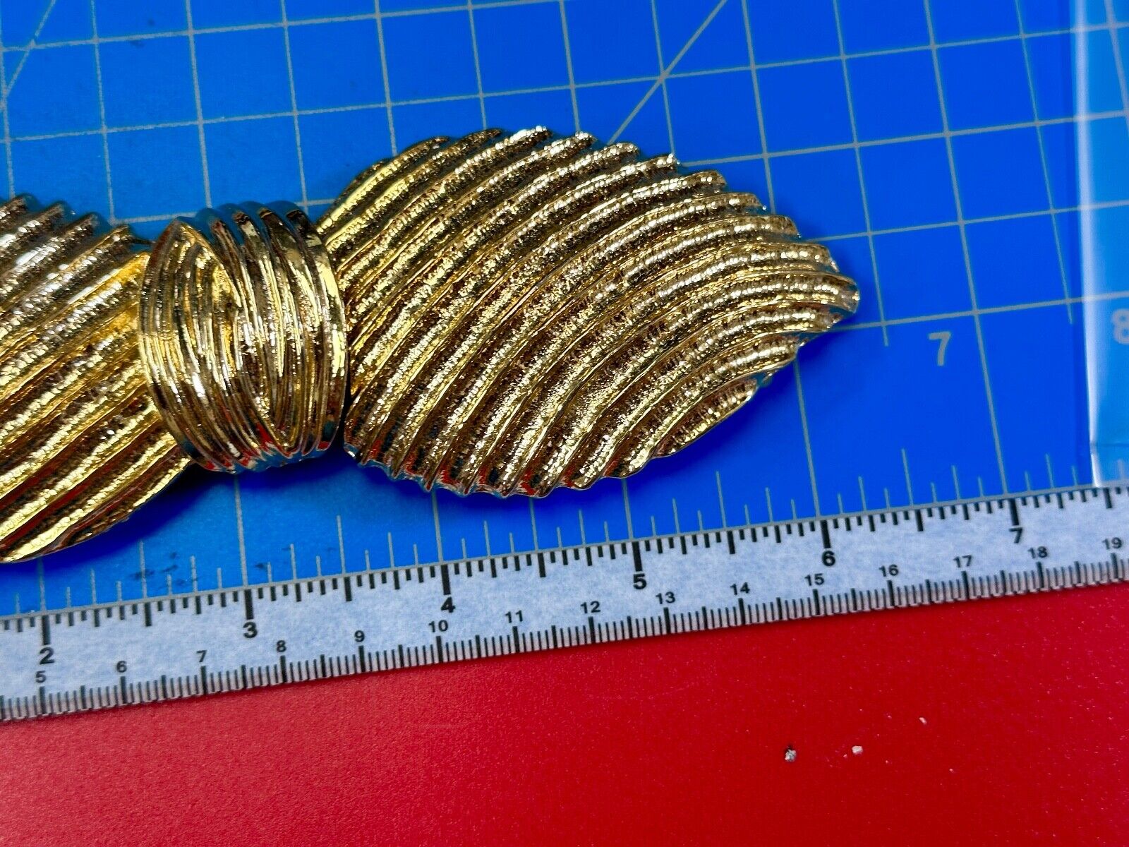 two piece large leaf interlocking gold tone vintage 80's Mimi Di N belt buckle