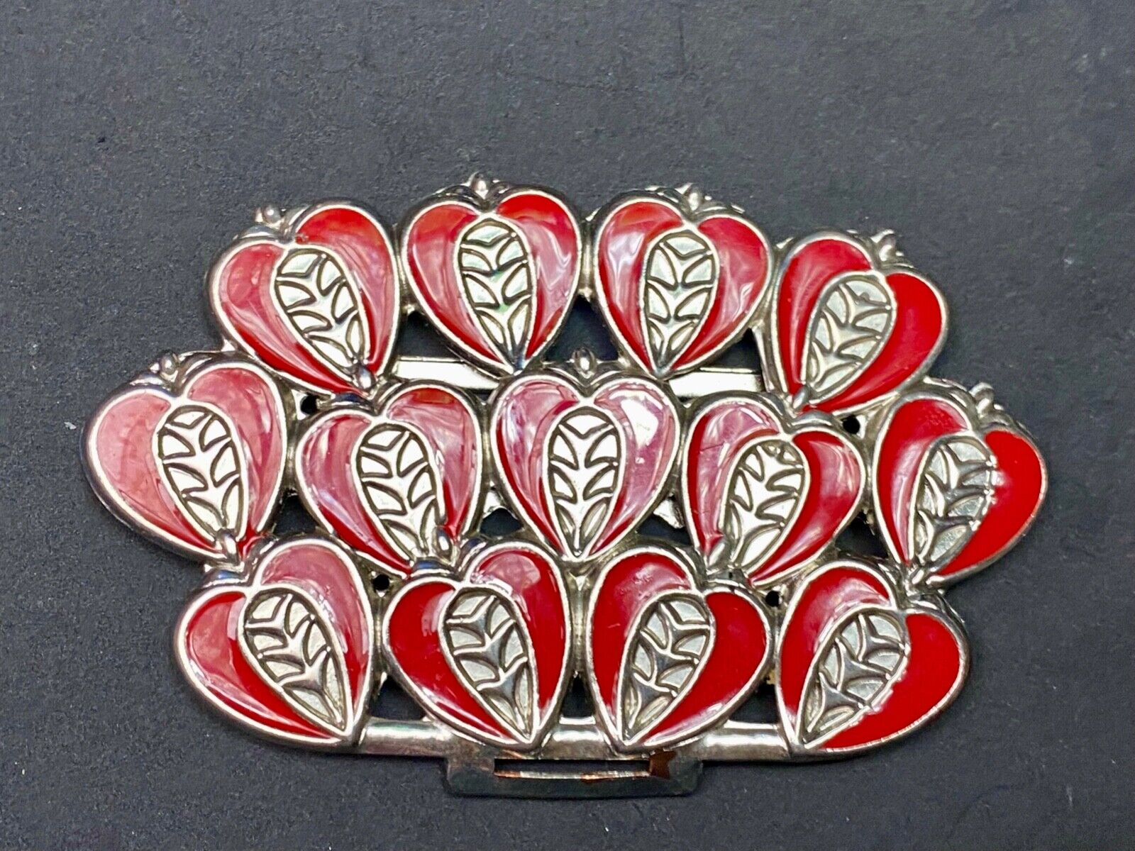 Unknown To Me! Red And Silver Color  Heart Pattern. - Half Of Belt Buckle?