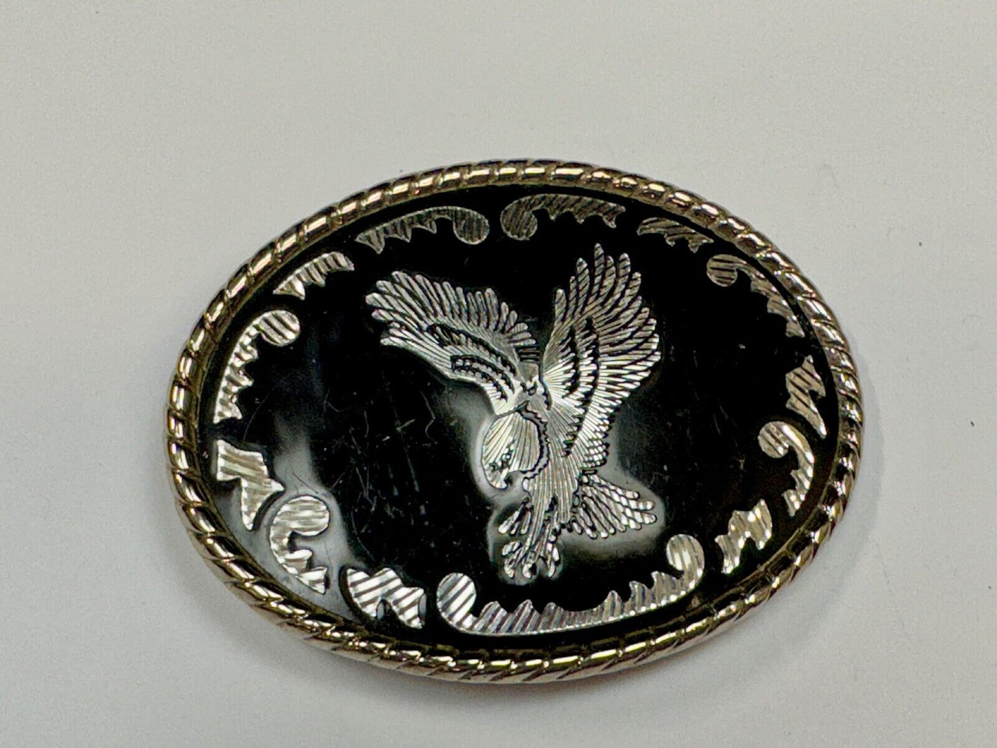 unique flying hunting diving EAGLE western Silver & black color belt buckle - W