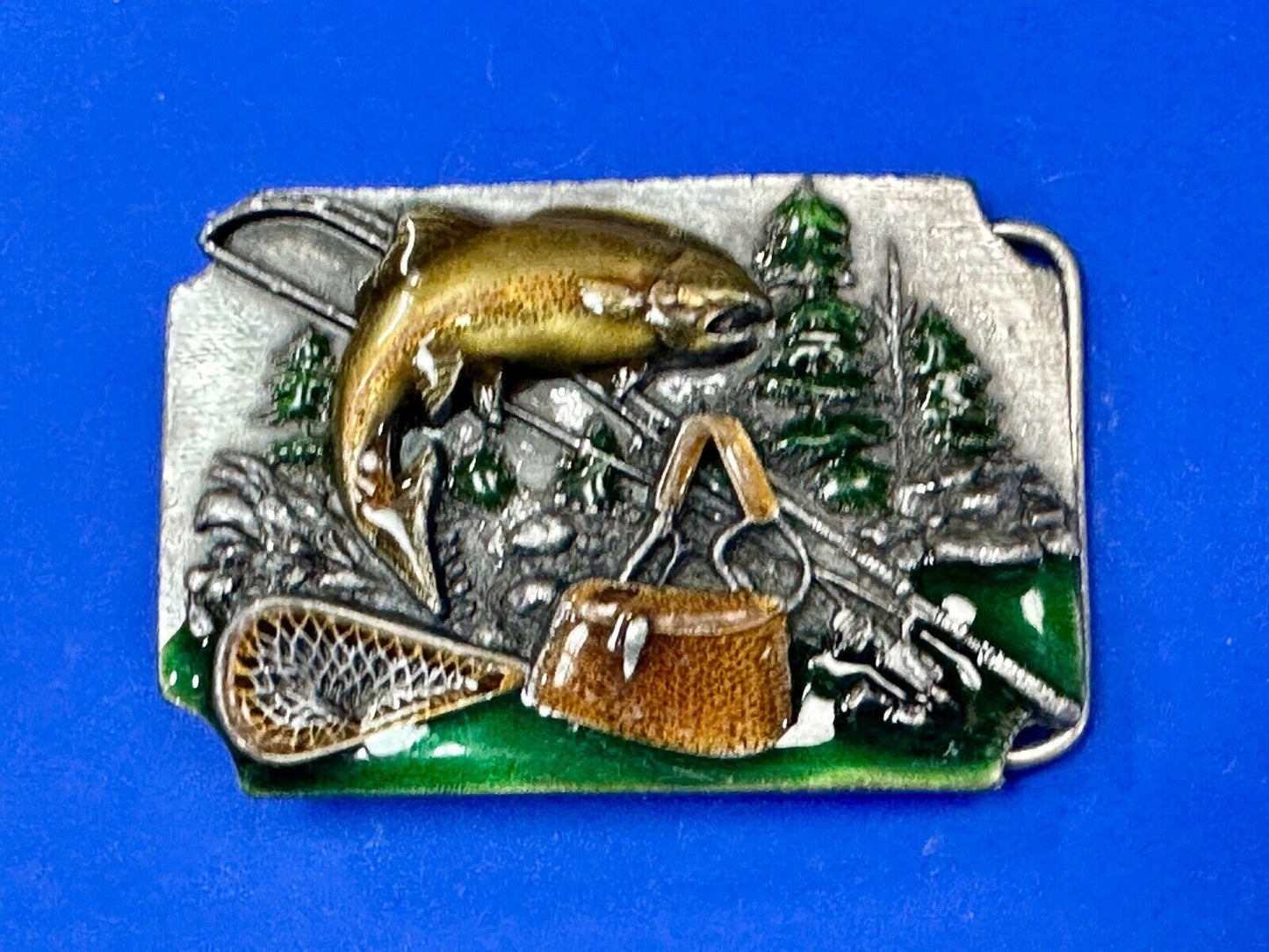 A Bad day fishing better than good day working - Vtg. Siskiyou 1989 belt buckle