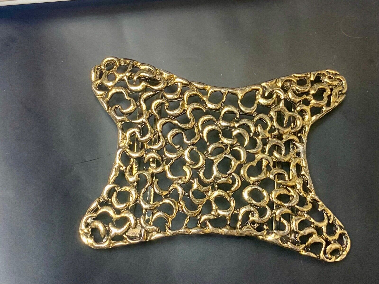 Unique shaped gold color see though pattern belt buckle scarf slide