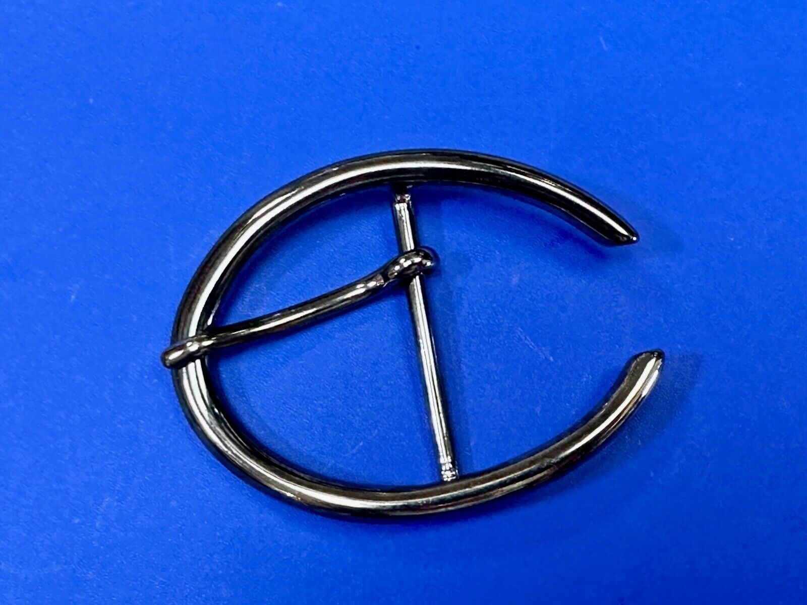 unique open oval black colored dress style belt buckle