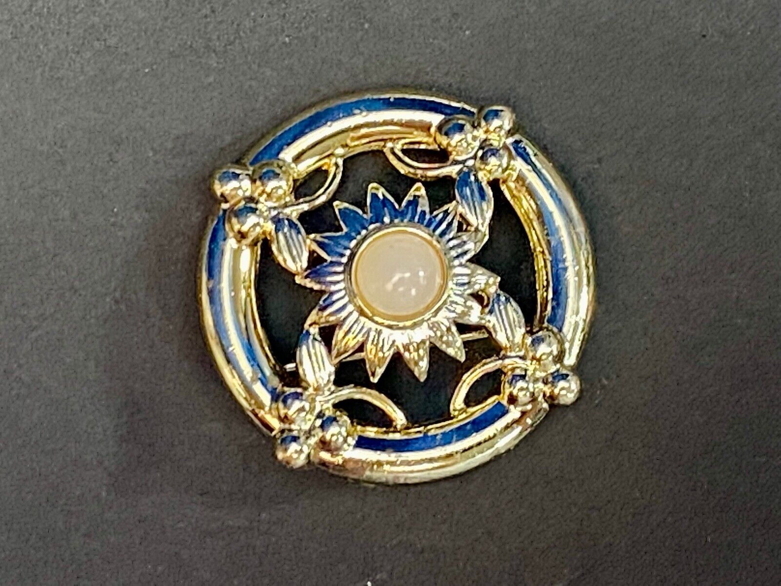 Vintage Danecraft Brooch Pin Round Circular Flower Or Sun W/ Moonstone? Berries
