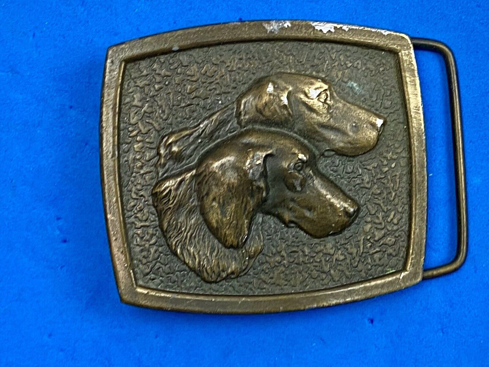 Two Dog's D&E Elkhorn Wisconsin  RARE!!  Vintage 1975 A-50 Bergamot  Belt Buckle