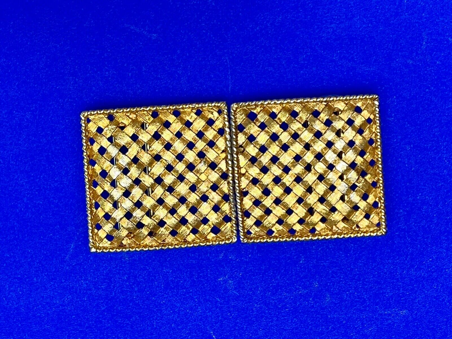 Basket Weave Pattern rectangular Interlocking two piece belt buckle