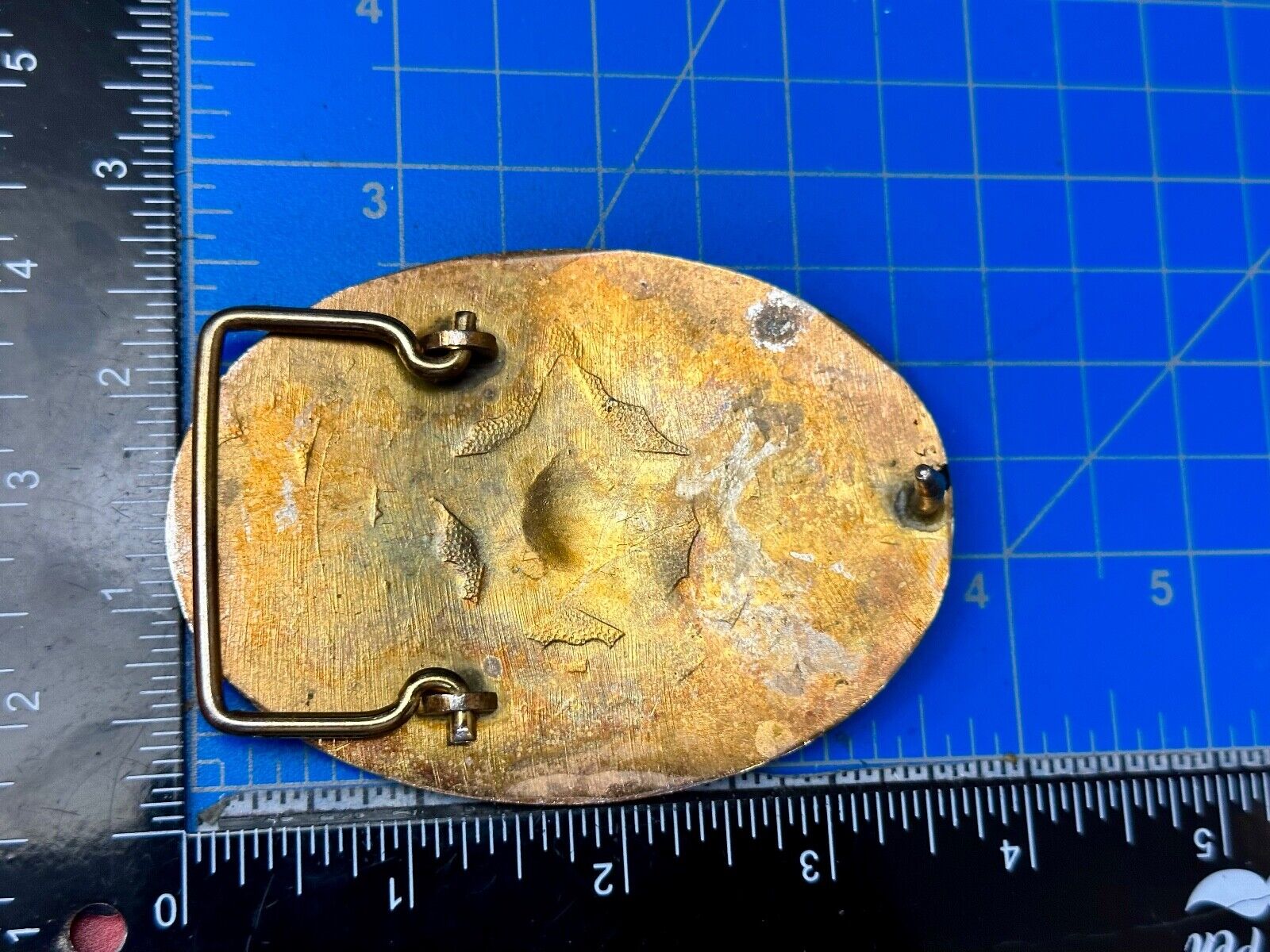 TEXAS State Pride - RAISED 3D STAR centered in brass tone oval Belt Buckle