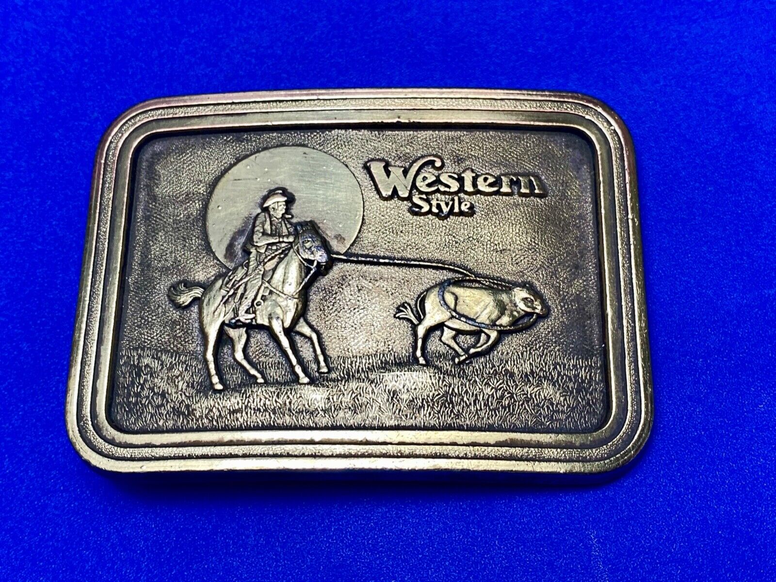 Vintage  - Western Style roping rodeo cowboy on range belt buckle