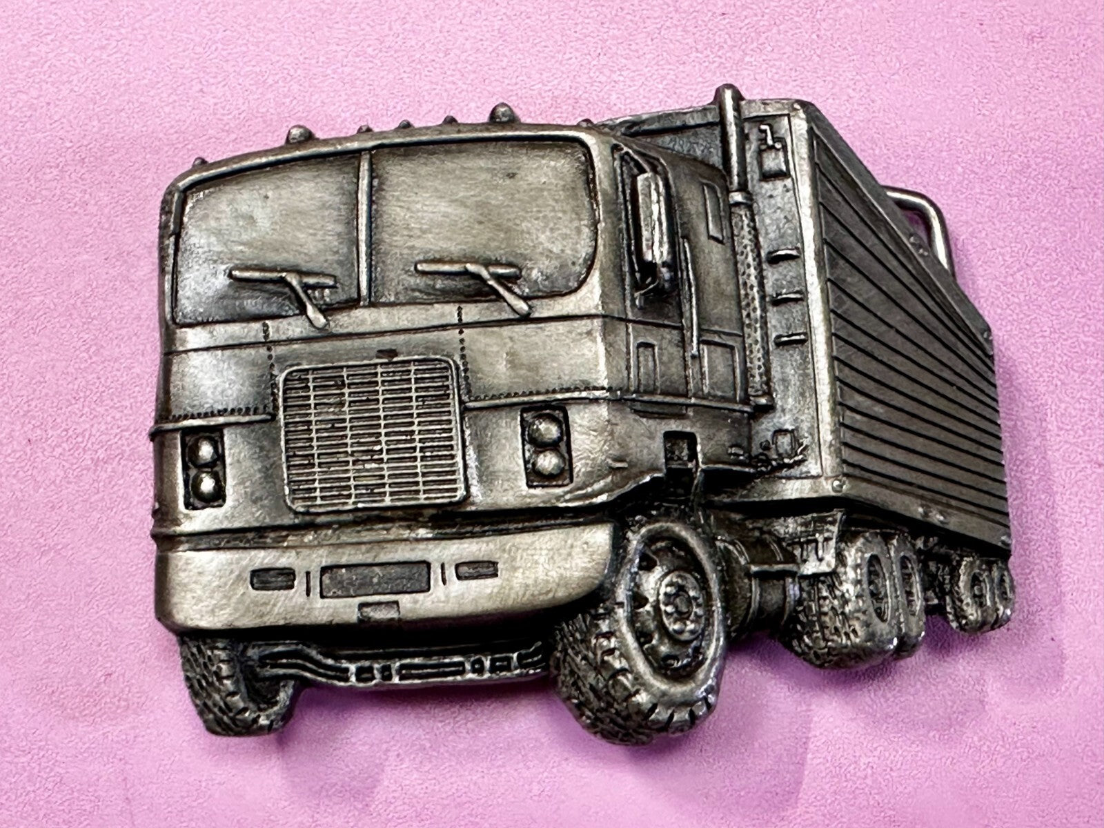 Vintage 1980 Semi Truck Long Haulers Drivers Trucker Indiana Metal Belt Buckle