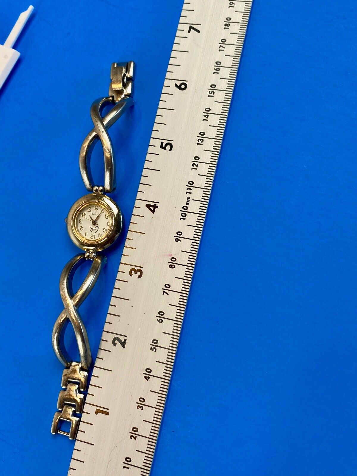unknown to me!  - Caskie Women’s watch  CA224. - fresh battery, working well! 