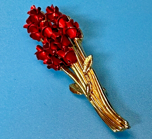 Valentines Day Gift? Red Roses Bouquet Gold Tone Brooch Pin Vintage Signed DM 97