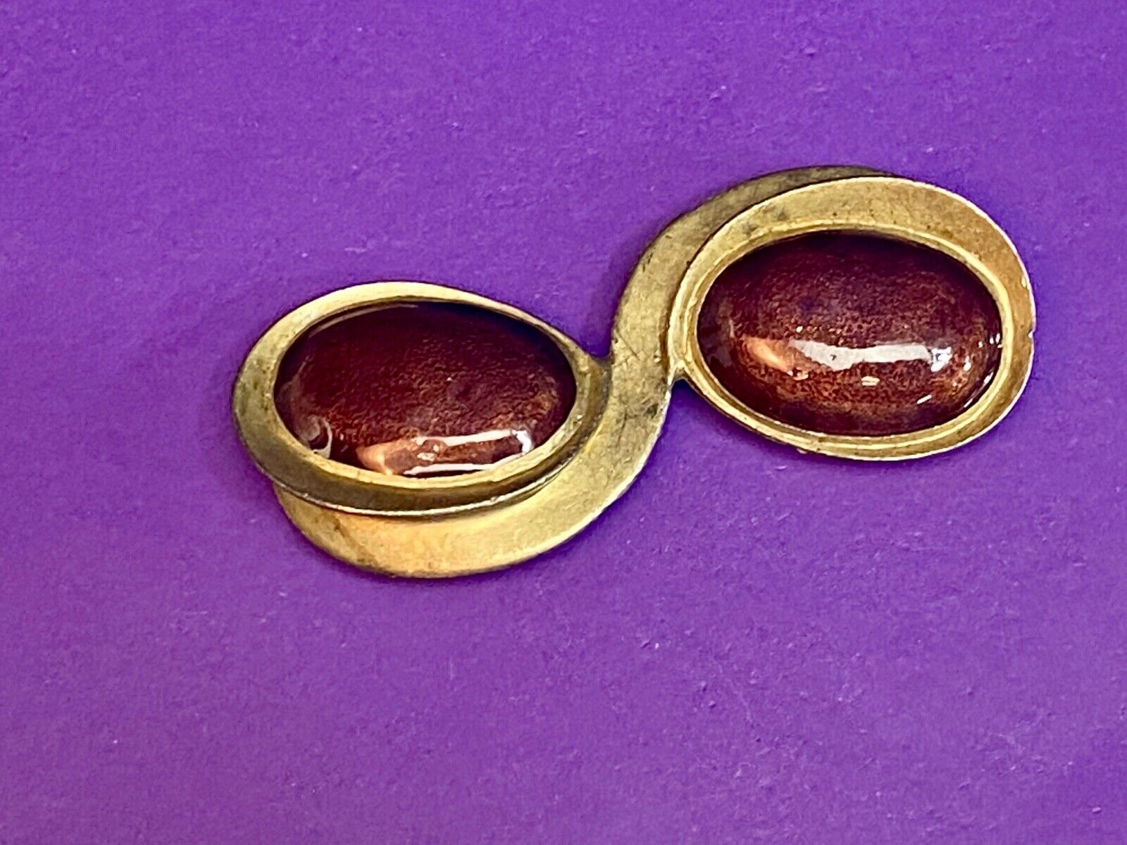 Vintage ELLE Brooch Pin Gold Tone Double Swirl w/ Two Deep Red Cabuchon Stones