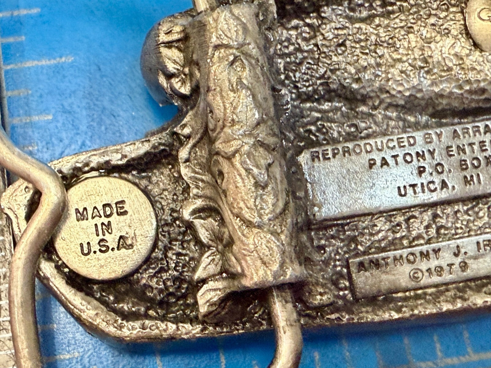 Armored Tank Military War Battle Weapon Anthony J.Irvin 1979 C-4L  Belt Buckle