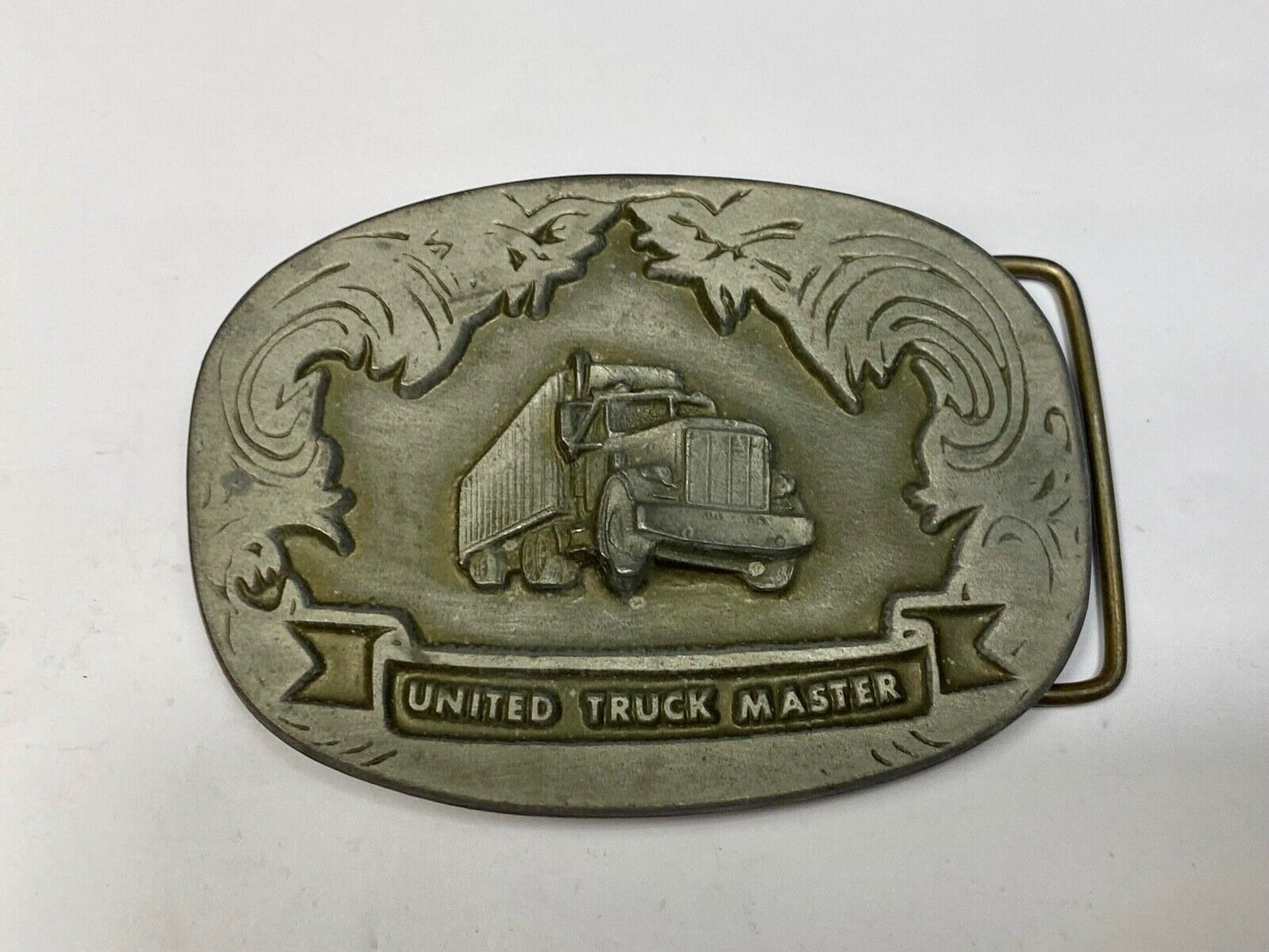 United Truck Master - Vintage Trucker Semi Drivers Big Rig Belt Buckle