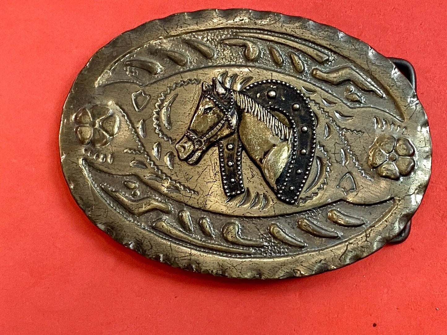 Vintage Horse Shoe WESTERN & COWBOY Mixed Metal BELT BUCKLE - claw accents 